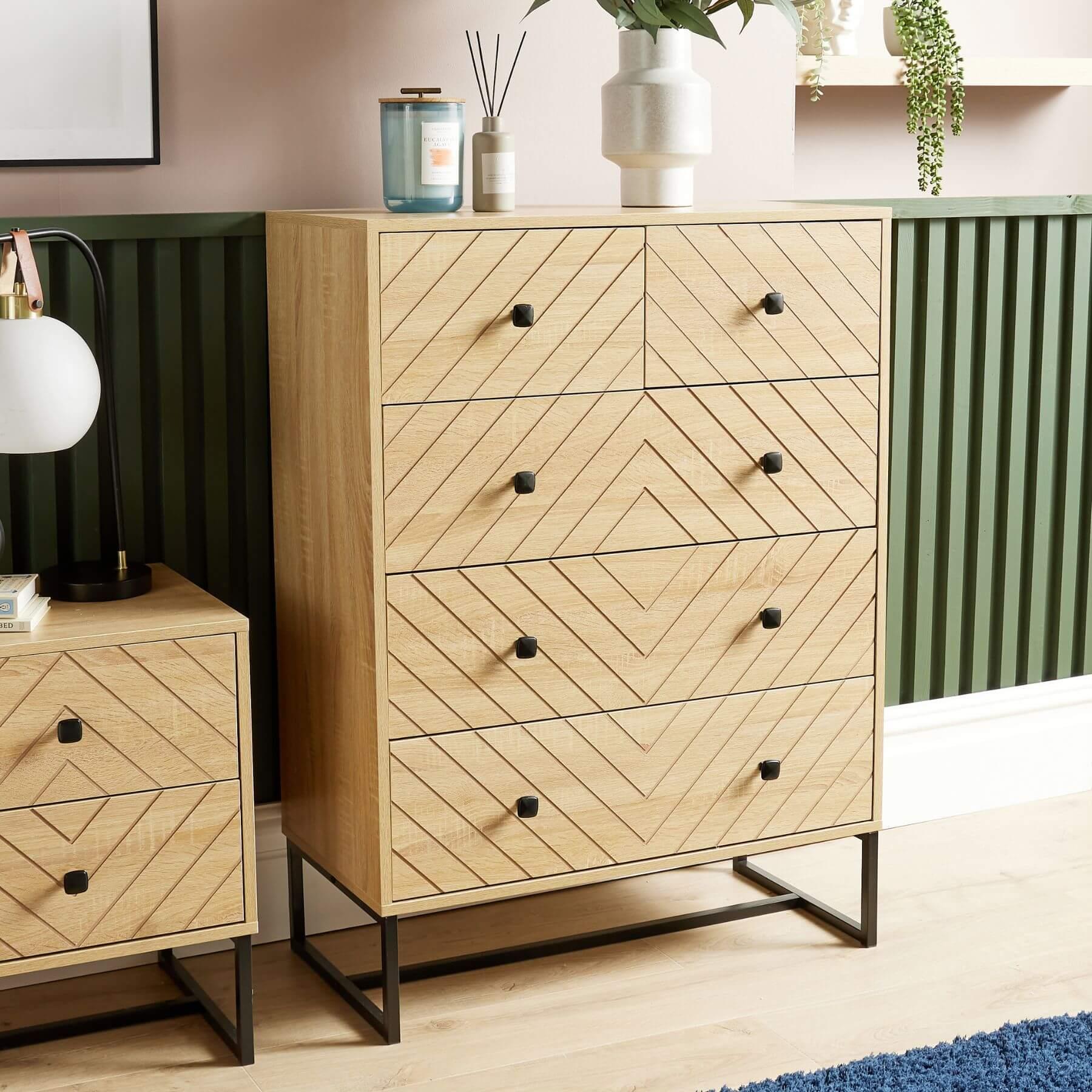 Chest 5/6 Drawers Aztec Design Oak Effect Metal Legs Bedroom Storage Furniture - Picture 2 of 17