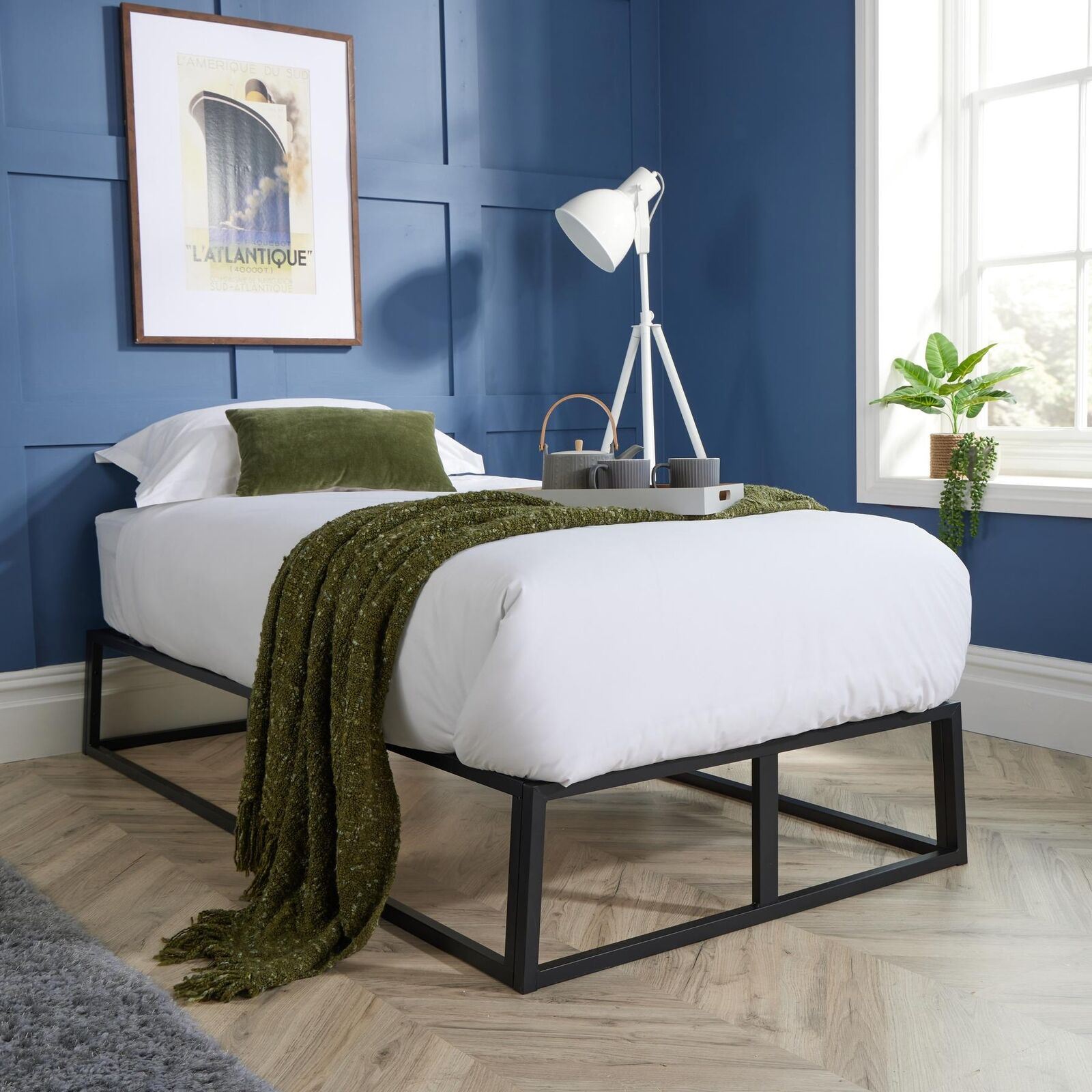 Contemporary Single / Double Platform Bed Black Metal Frame With Slatted Support - Picture 22 of 30