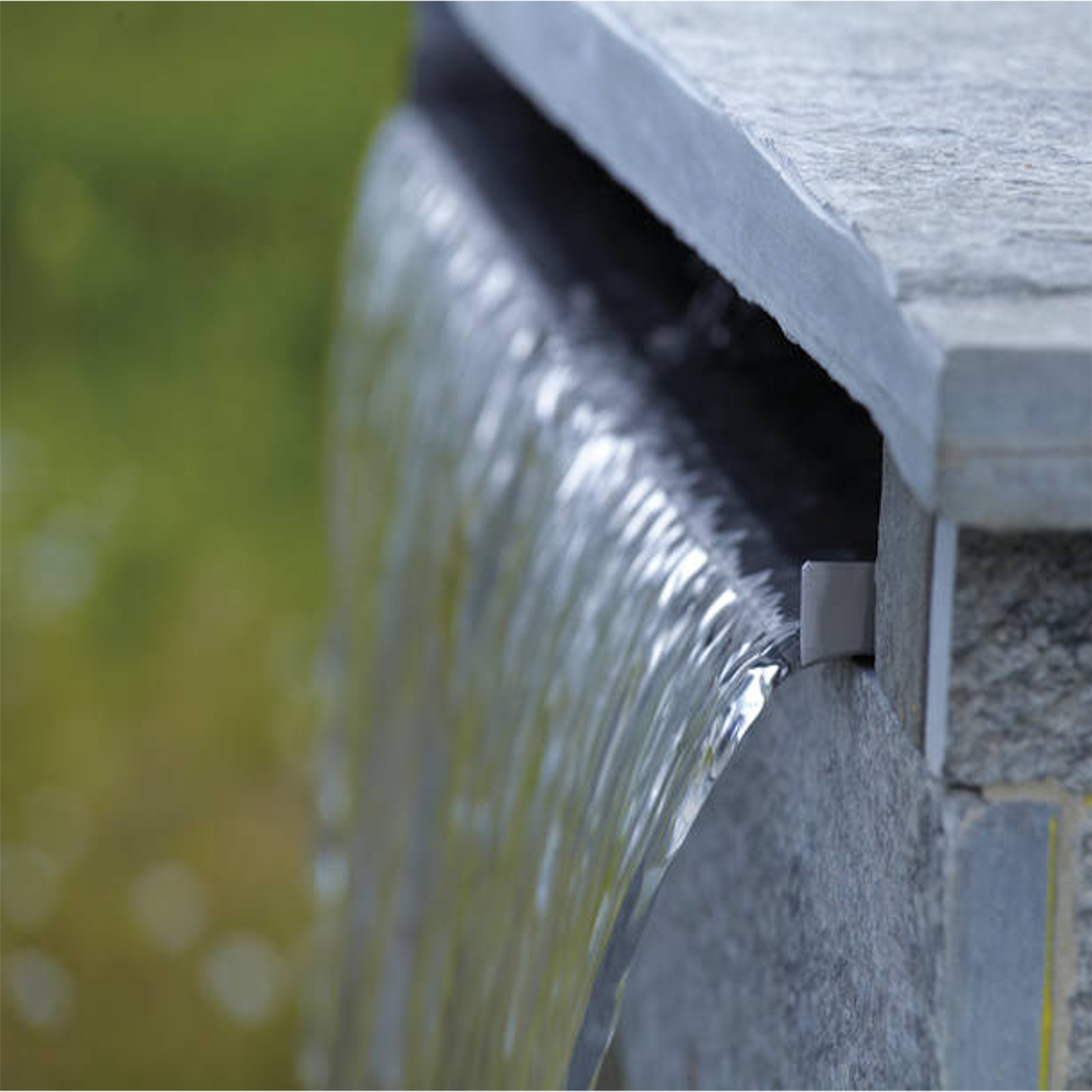 OASE WATERFALL GARDEN POND STAINLESS STEEL WATER BLADE CASCADE DISPLAY