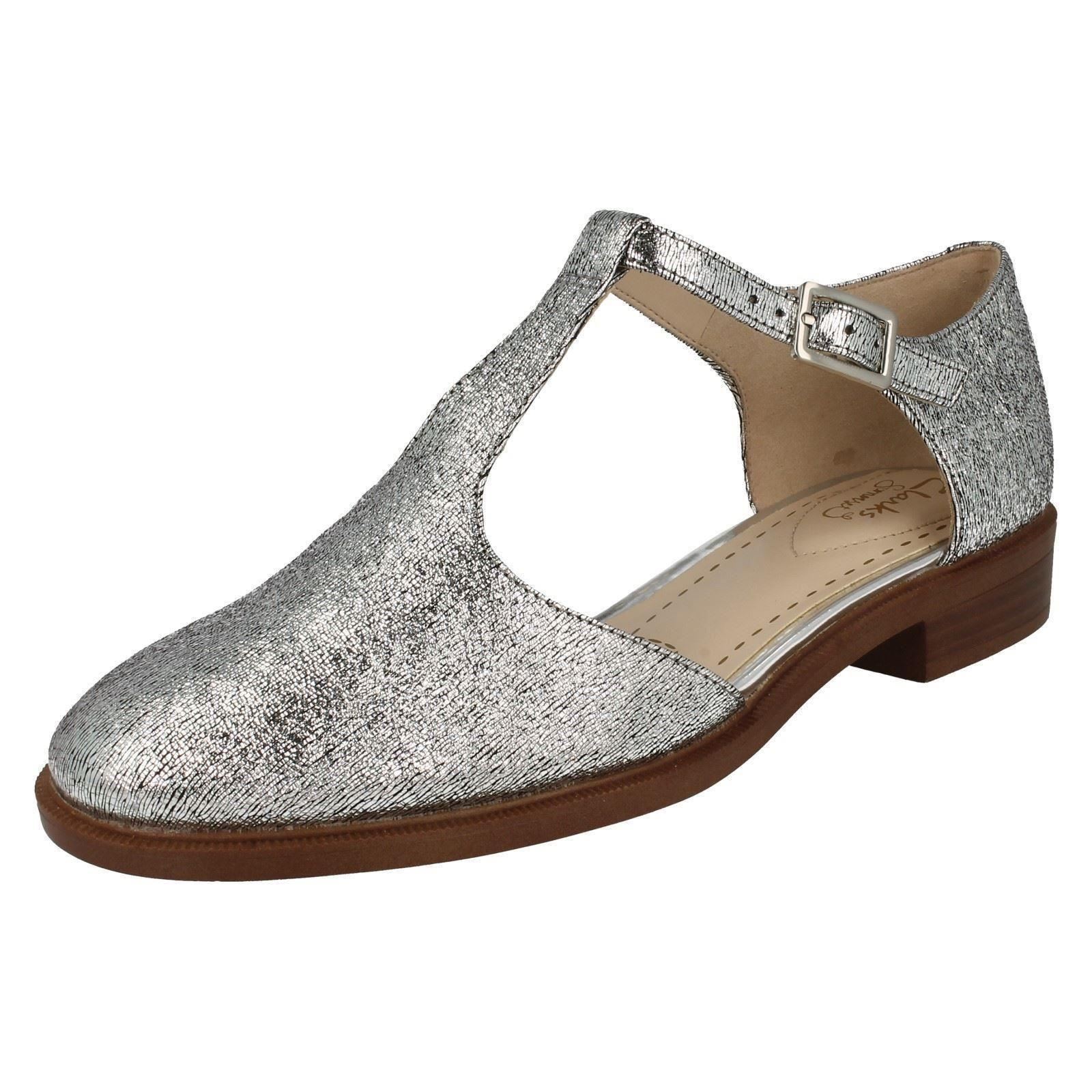 Ladies Clarks Flat Shoes Style Taylor Palm eBay