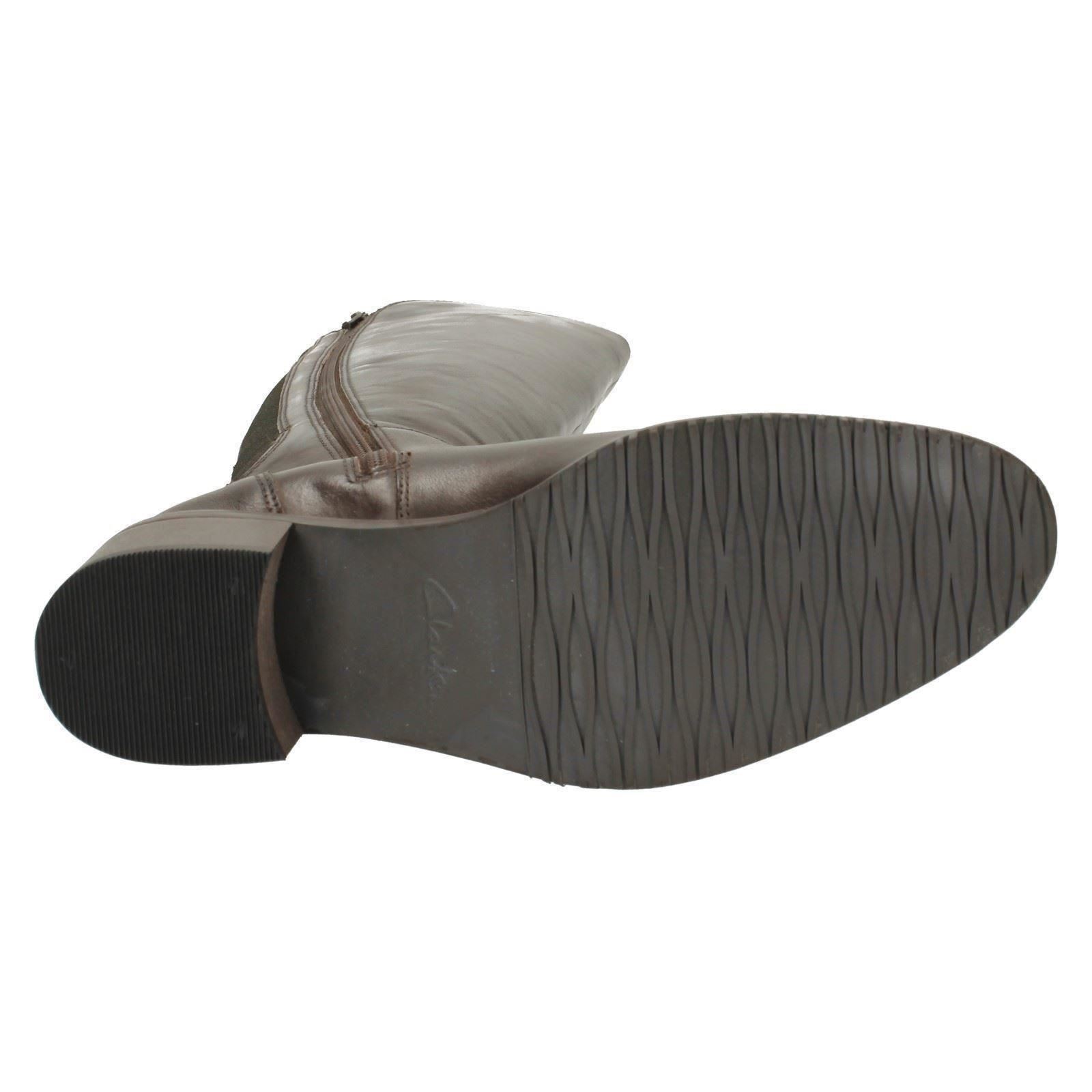 Onorevoli Clarks Equitazione Stile Stivali Stivali Stile alti con etichetta-valana MELROSE 03aa5b Onorevoli Clarks Equitazione Stile Stivali Stivali Stile alti con etichetta-valana MELROSE 03aa5b