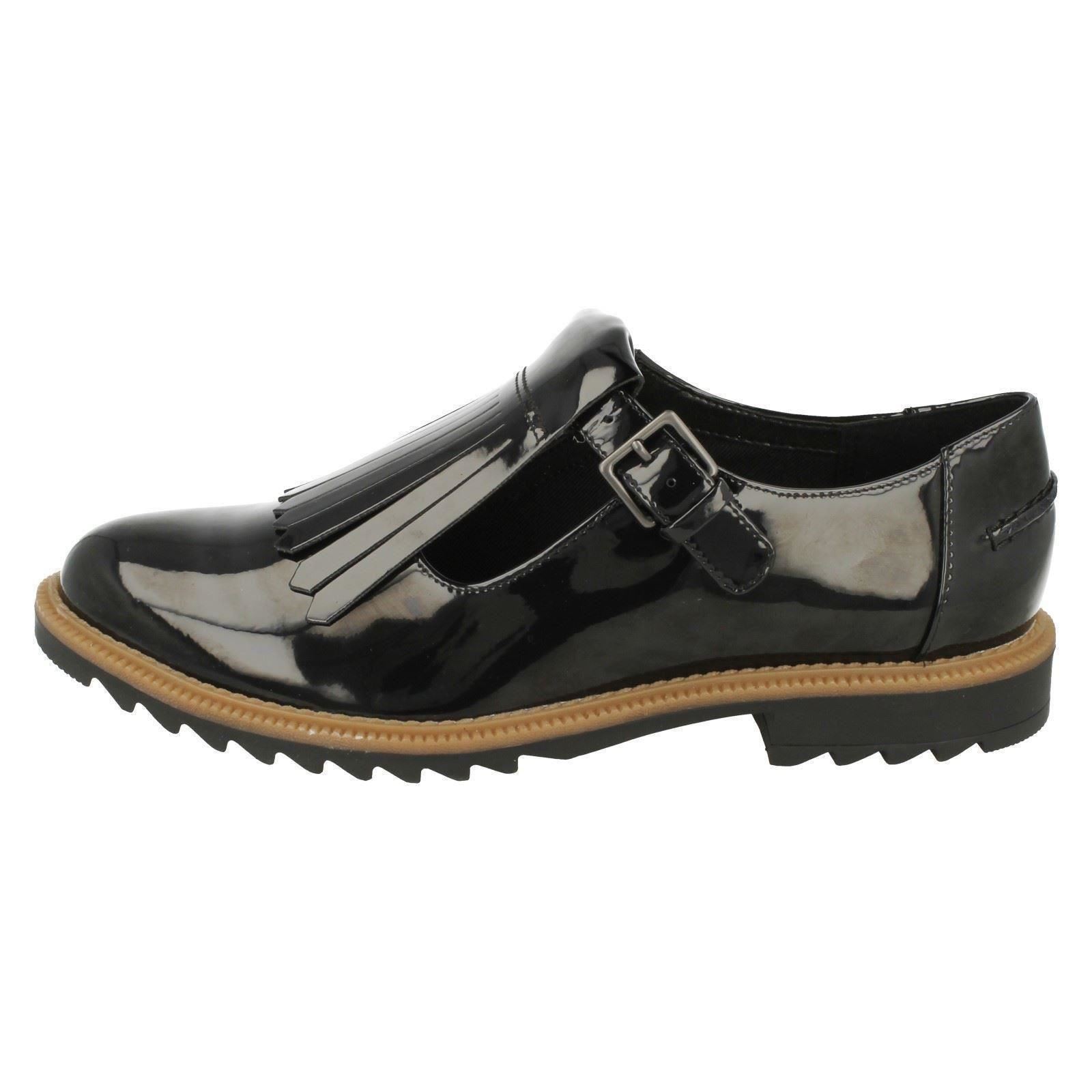 Onorevoli Scarpe Clarks fibbia con chiusura a frangia Piatta Scarpe Onorevoli lo stile-Griffin AMI e51a6d Onorevoli Scarpe Clarks fibbia con chiusura a frangia Piatta Scarpe Onorevoli lo stile-Griffin AMI e51a6d