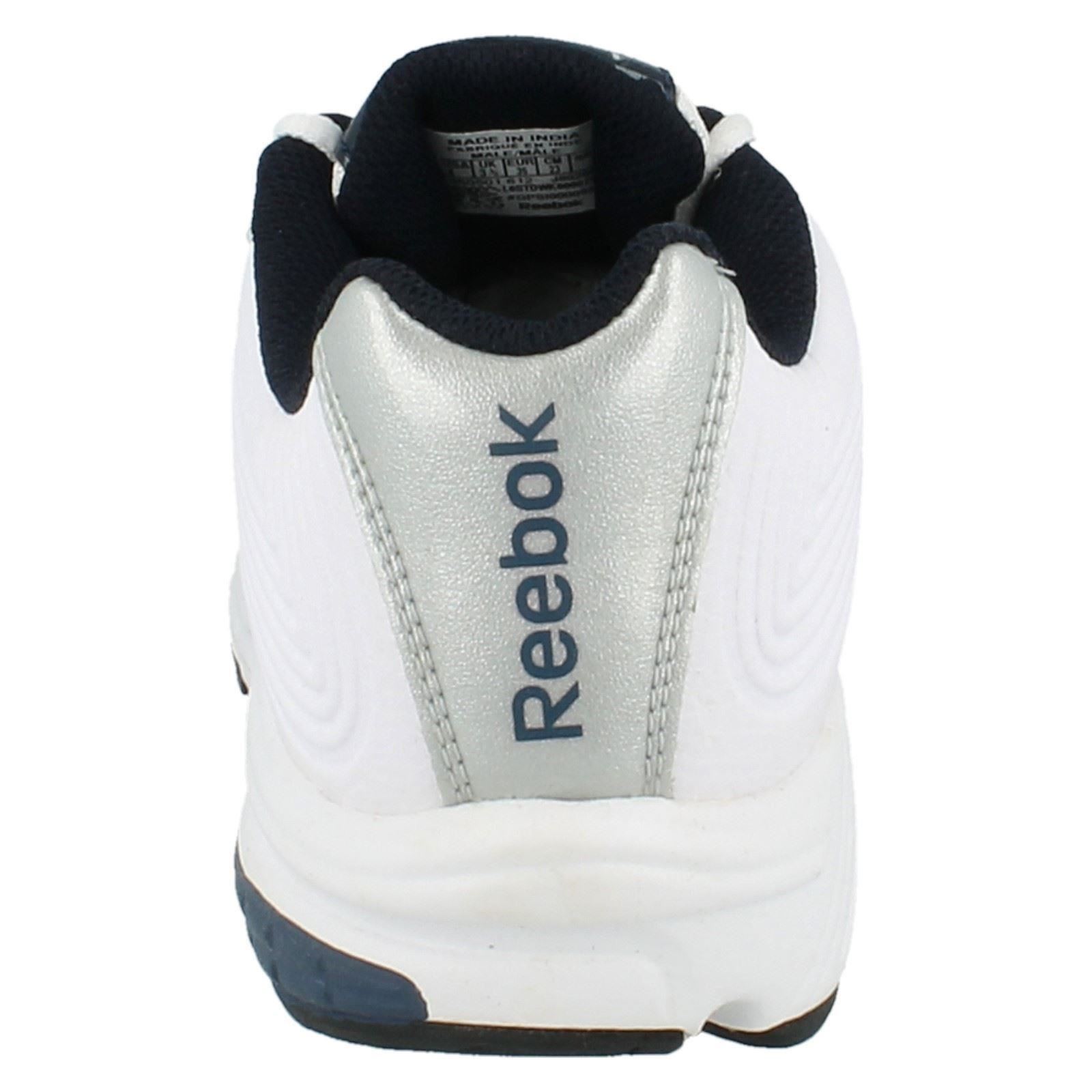 shoe store with treadmill