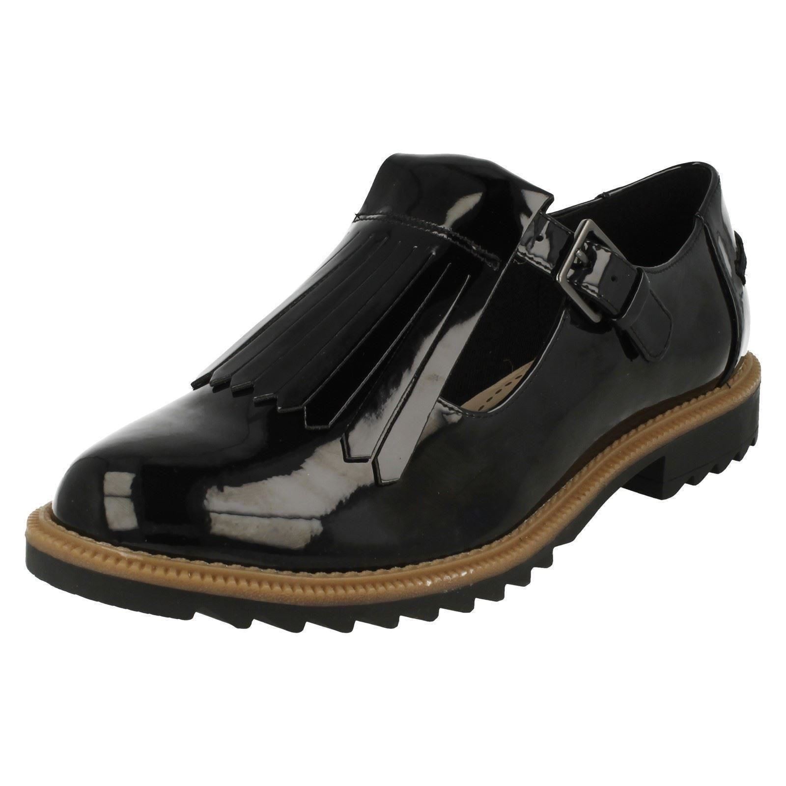 Onorevoli Scarpe Clarks fibbia con chiusura a frangia Piatta Scarpe Onorevoli lo stile-Griffin AMI e51a6d Onorevoli Scarpe Clarks fibbia con chiusura a frangia Piatta Scarpe Onorevoli lo stile-Griffin AMI e51a6d