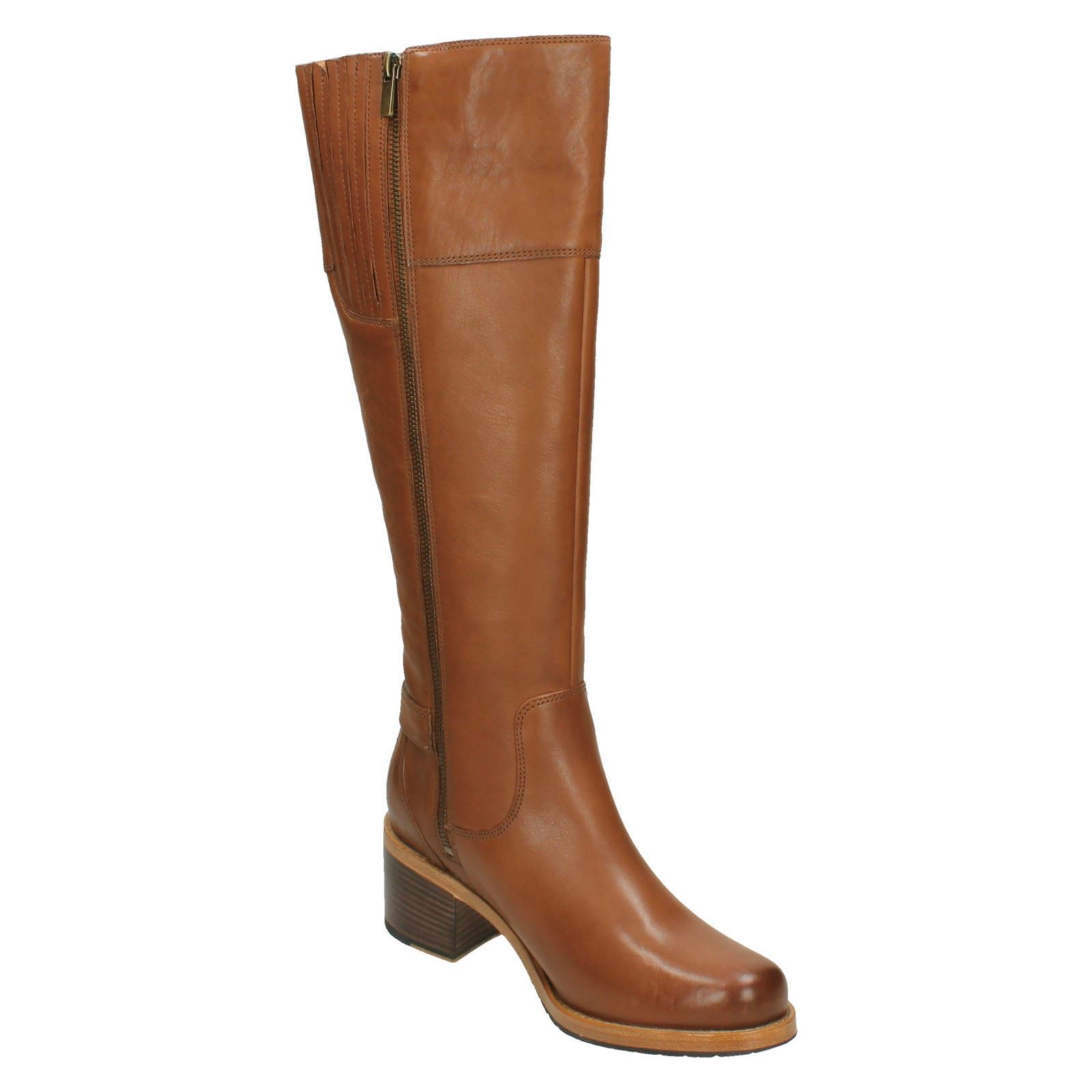 Sandali Donna Clarks con Tacco Tacco Tacco Stivali al Ginocchio in Pelle Etichetta-Clarkdale Sona 682b9b Sandali Donna Clarks con Tacco Tacco Tacco Stivali al Ginocchio in Pelle Etichetta-Clarkdale Sona 682b9b