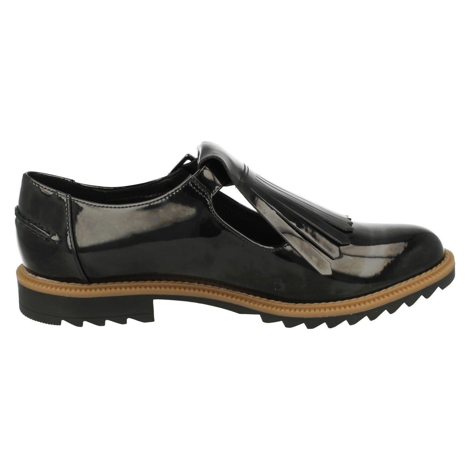 Onorevoli Scarpe Clarks fibbia con chiusura a frangia Piatta Scarpe Onorevoli lo stile-Griffin AMI e51a6d Onorevoli Scarpe Clarks fibbia con chiusura a frangia Piatta Scarpe Onorevoli lo stile-Griffin AMI e51a6d