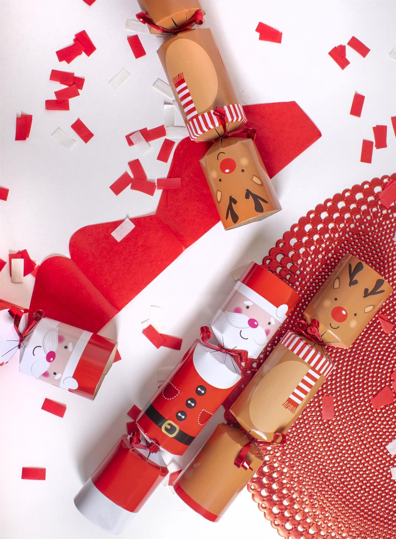 6 Christmas Crackers Family Xmas Eve Game Racing Reindeer , Santa Elf - Picture 8 of 8