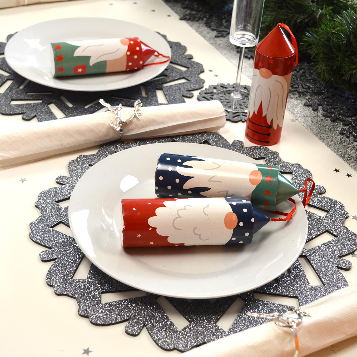 Pull Pop Christmas Crackers Gonks Gingerbread Man Or Santa And Friends - Picture 10 of 12