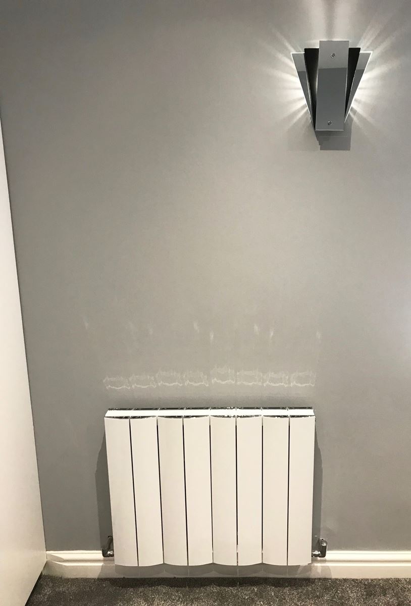 x 600mm 3824 BTU W /"ONDA/" BIANCO orizzontale RADIATORE IN ALLUMINIO 748mm H