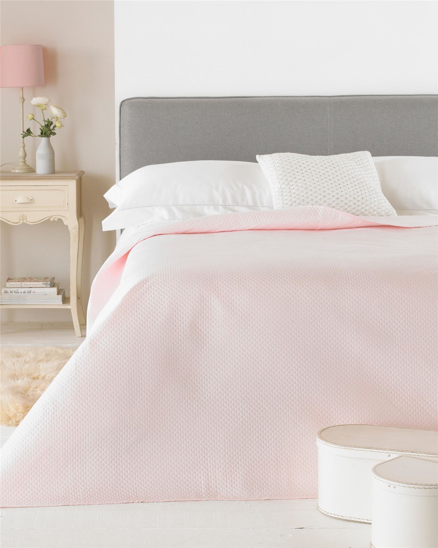 Luxury Sophia Micromink Bedspread Double King Size Throw, 200 x 200 cm - Picture 4 of 7