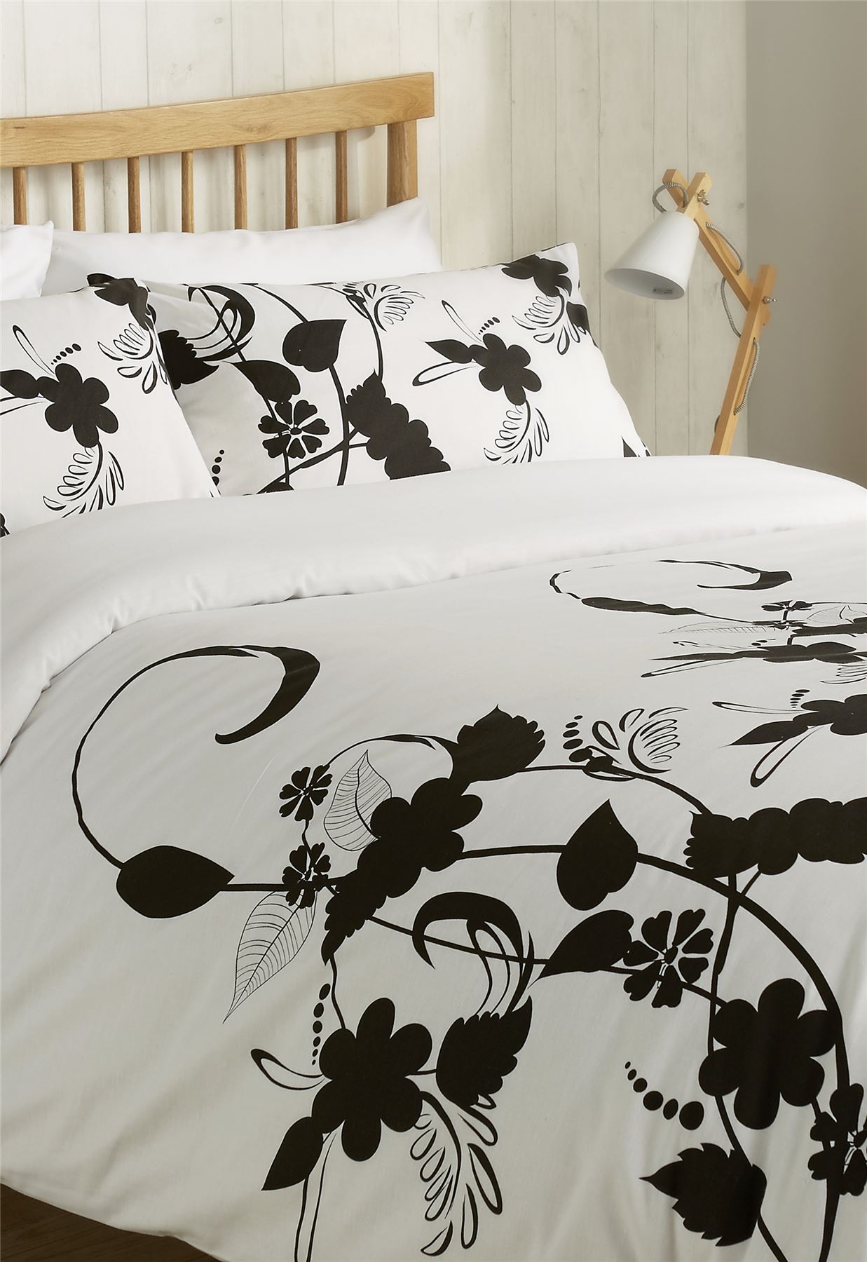 Floral Trail Duvet Quilt Cover Set Bed Linen Double King Bedding, Black