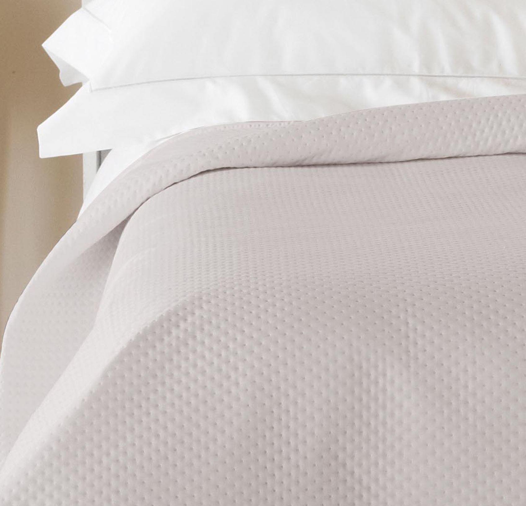 Luxury Sophia Micromink Bedspread Double King Size Throw, 200 x 200 cm - Picture 3 of 7