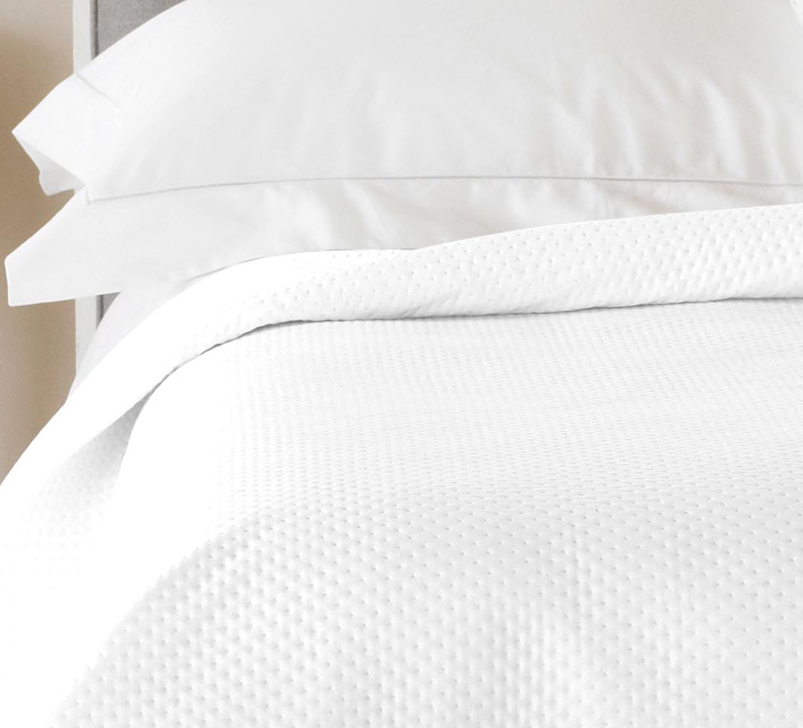Luxury Sophia Micromink Bedspread Double King Size Throw, 200 x 200 cm - Picture 7 of 7