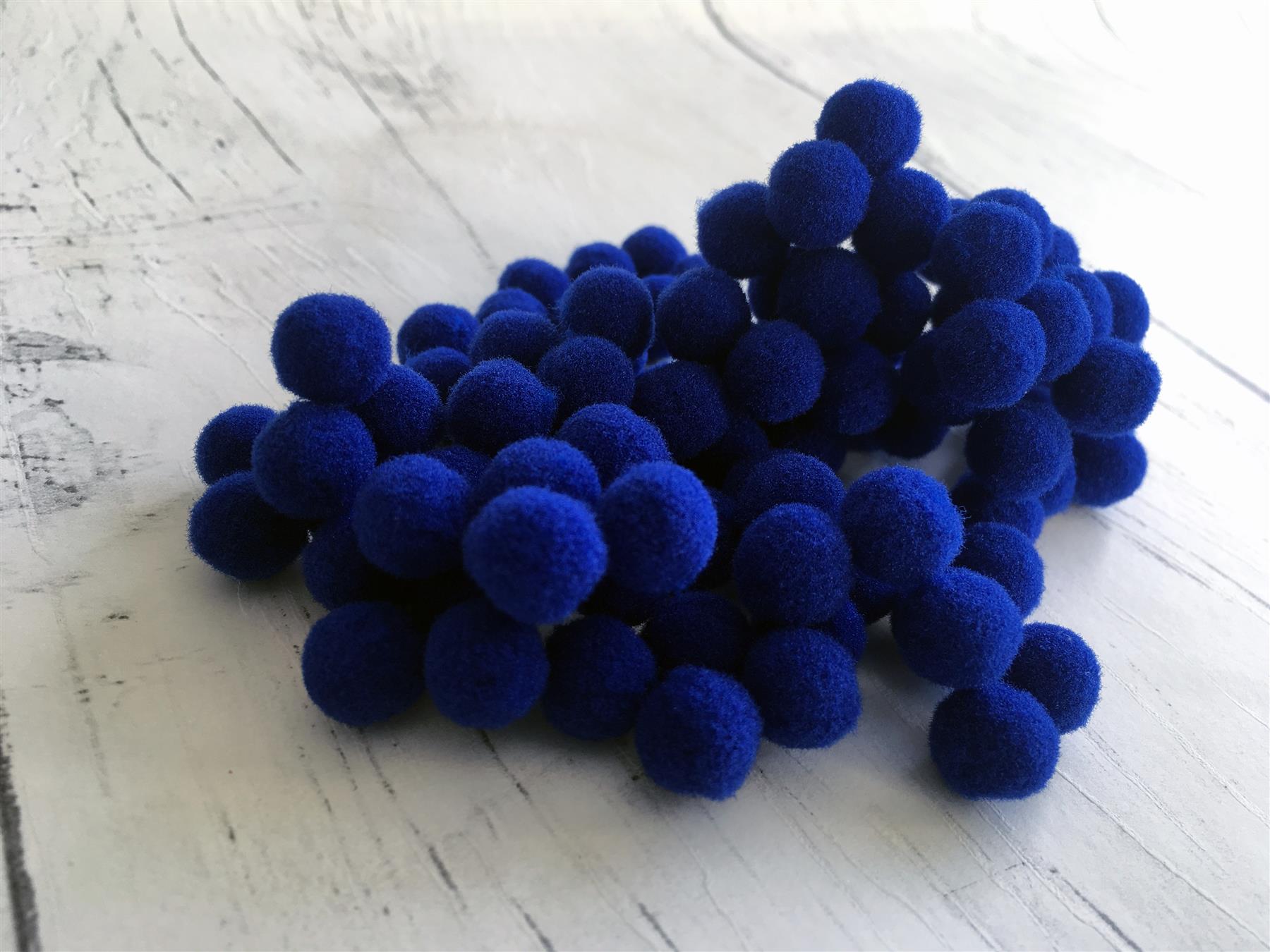 100 Small Tiny Mini 1 cm 10 mm Poms DIY Craft Pompom Assorted Nose Snowballs