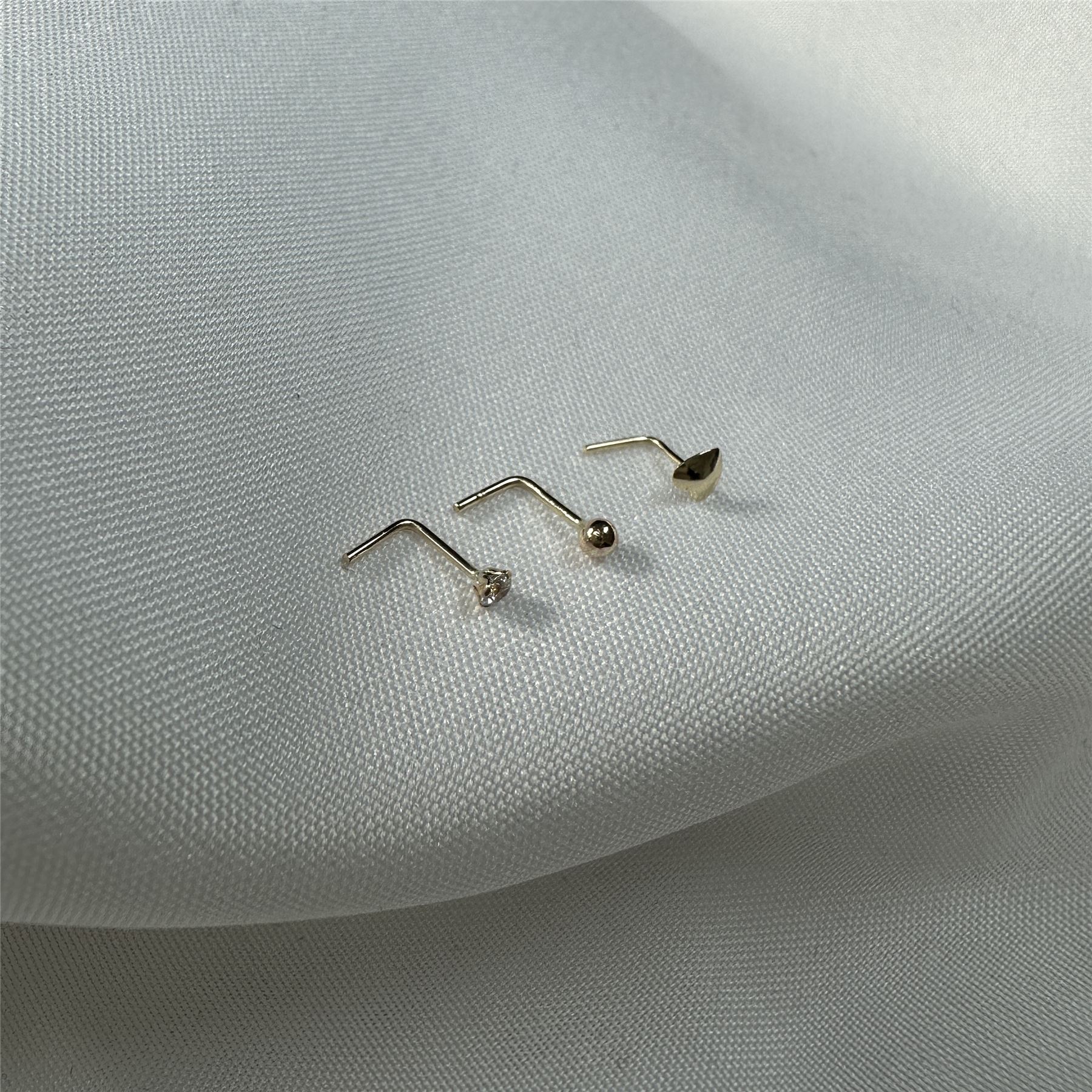 9ct Gold 2mm Heart Bead & Clear Crystal Stud Nose L Stud - Single Pin or Set - Picture 16 of 19