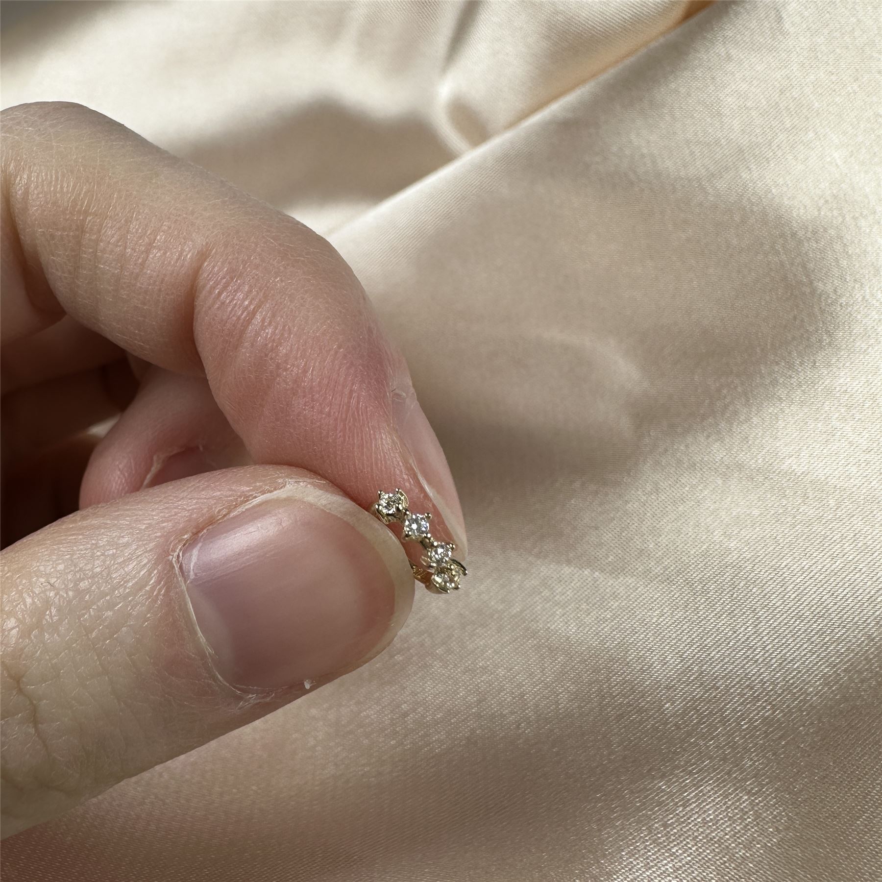 9ct Gold Tiny Claw Set CZ 7mm Helix Hoop 26Ga Piercing