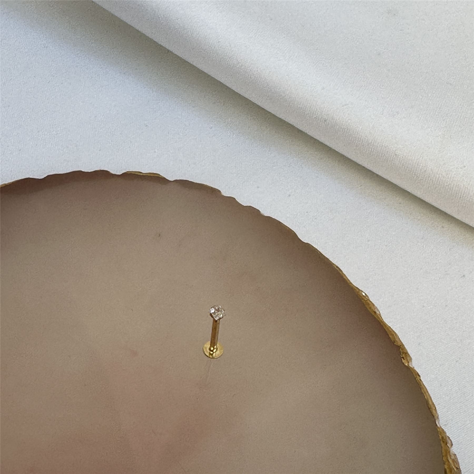 9ct Gold Labret Monroe with Square Crystal CZ Top