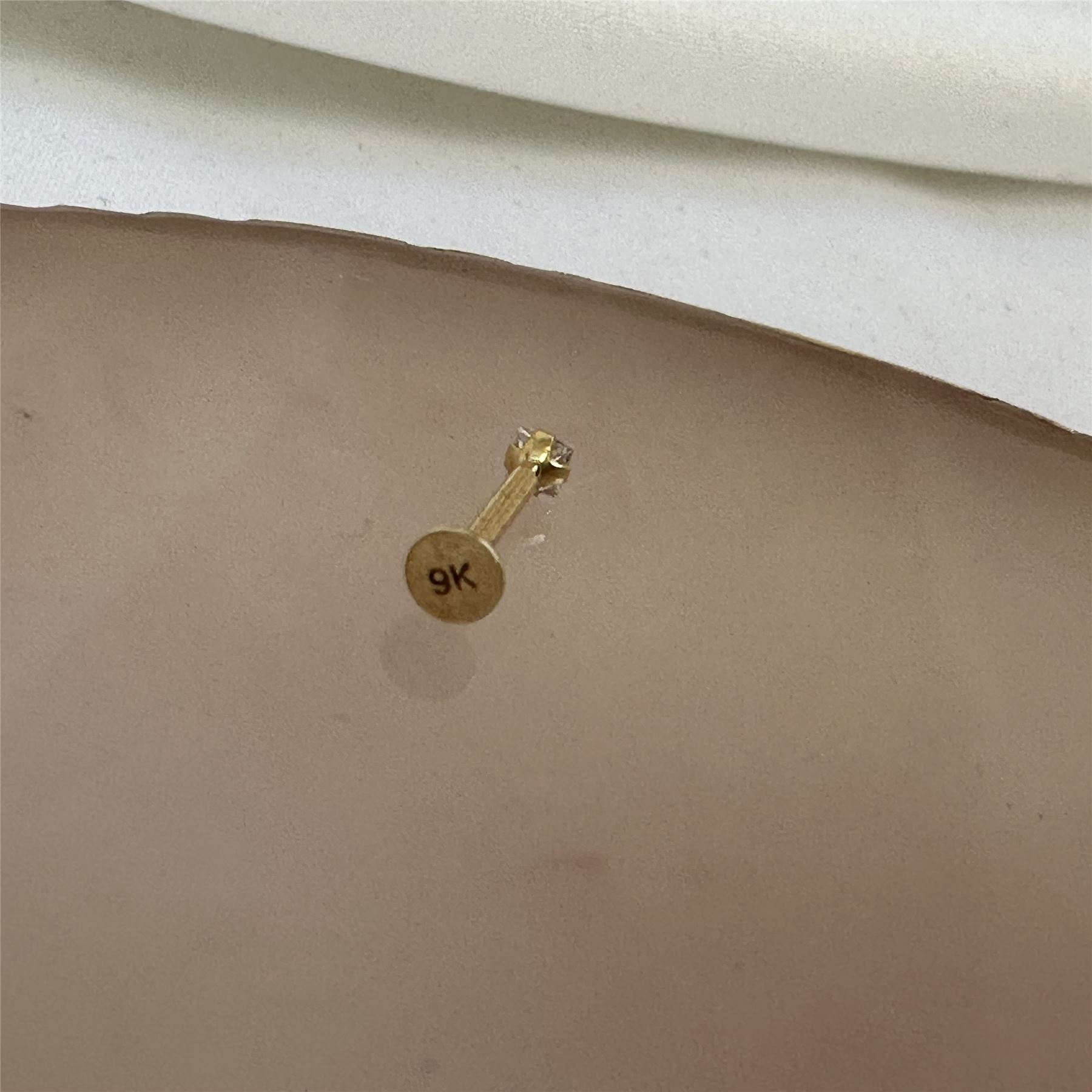 9ct Gold Labret Monroe with Square Crystal CZ Top