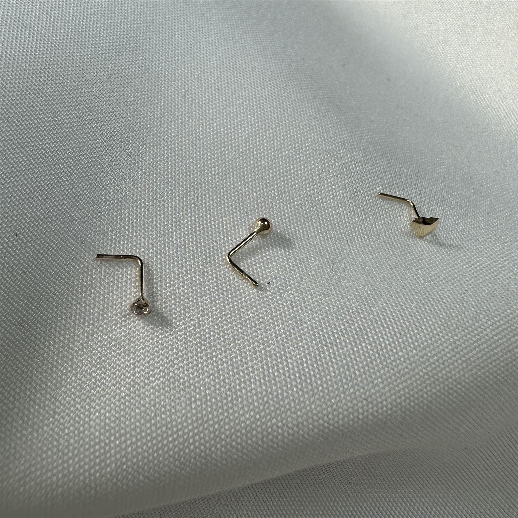 9ct Gold 2mm Heart Bead & Clear Crystal Stud Nose L Stud - Single Pin or Set - Picture 19 of 19