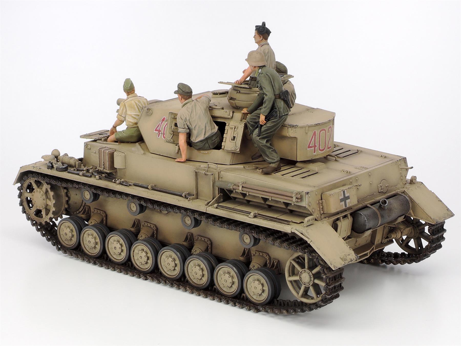 Tamiya 25208 Panzer Kampfwagen IV Ausf F & German Motorcyle Set 1