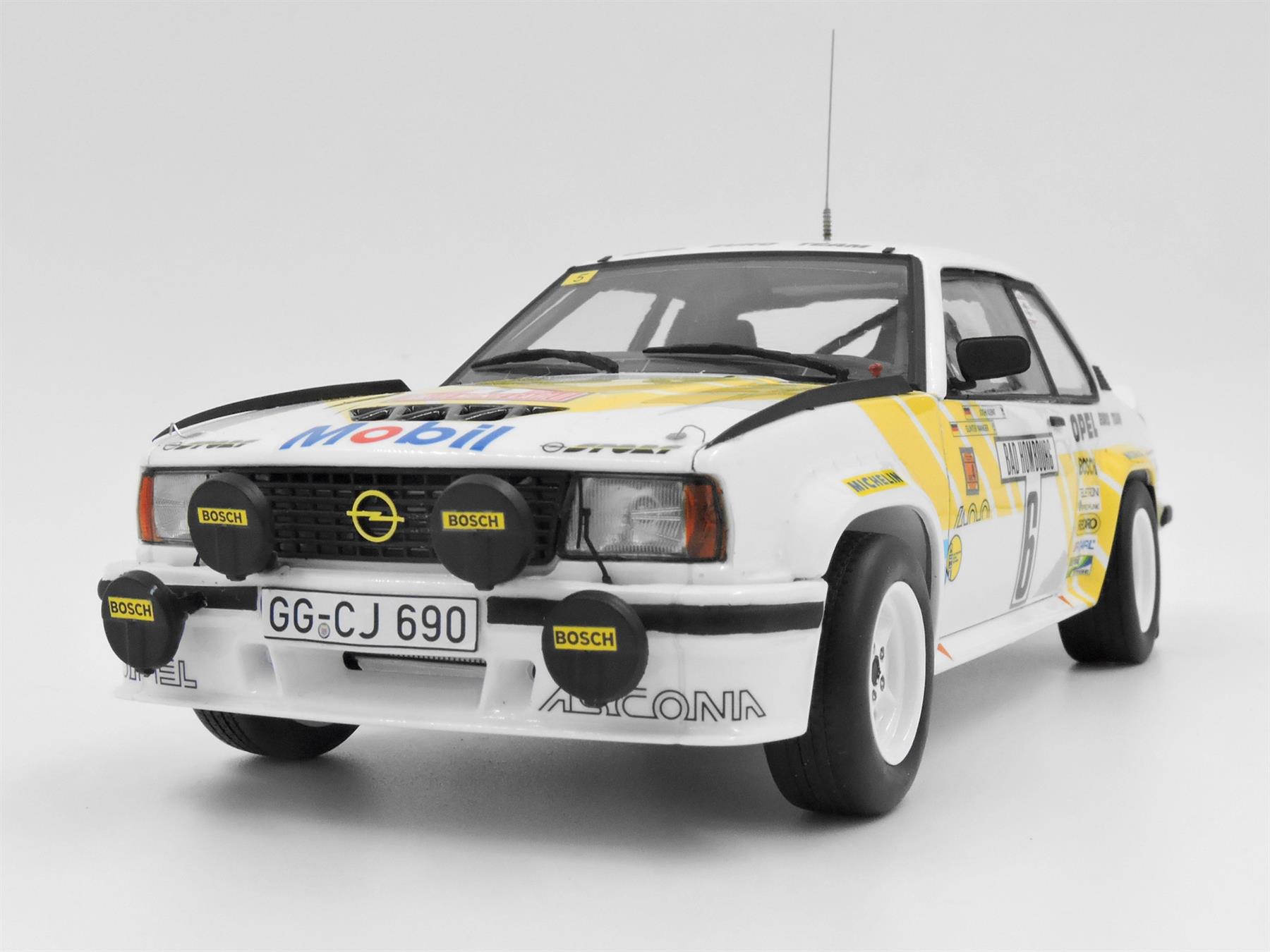 Belkits BEL019 Opel Ascona 400 MC 1981 Klein/Wagner 1:24 Scale