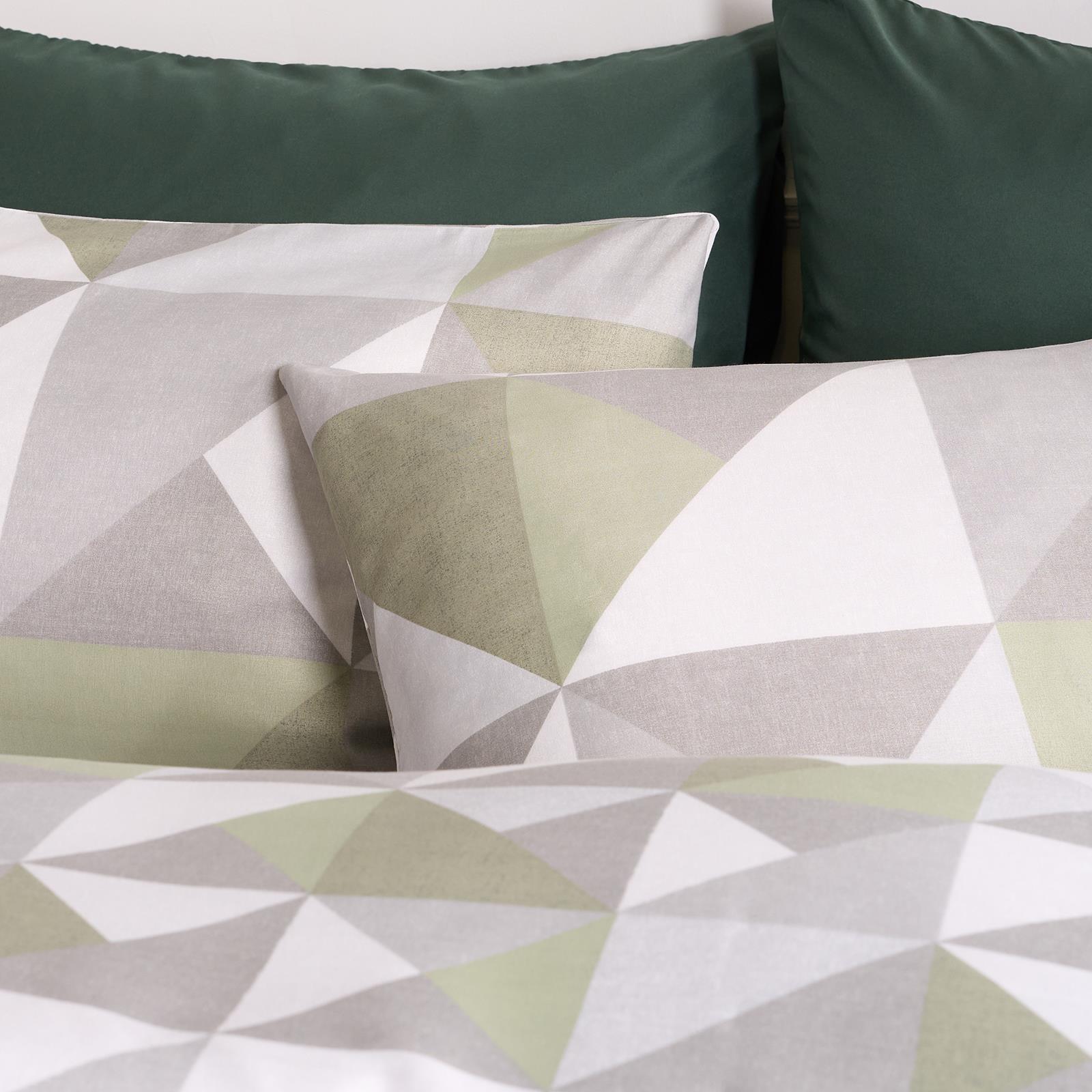 OHS Geo Print Bedding Set Microfibre Reversible Duvet Cover with Pillowcase