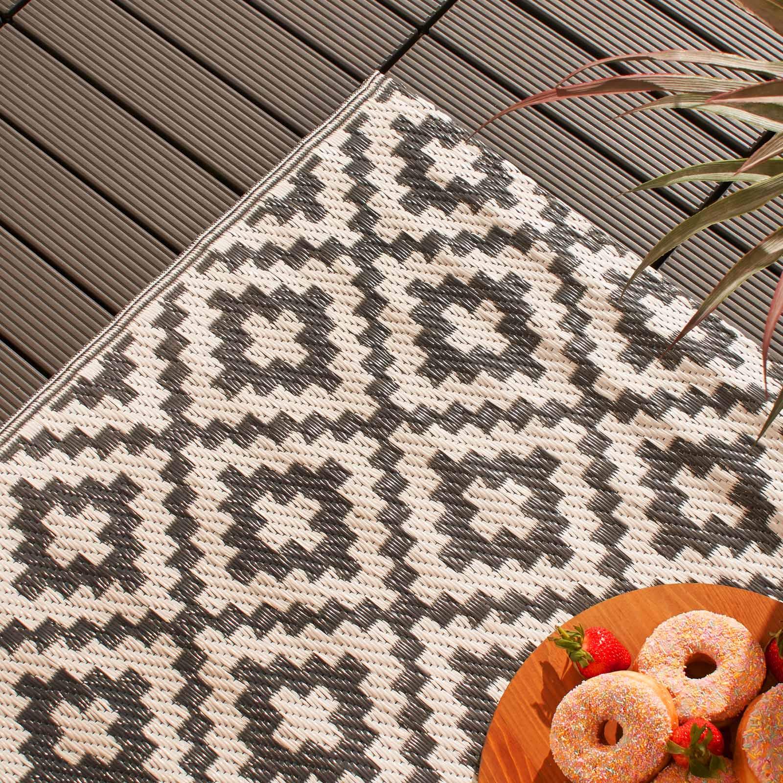 Outdoor Rug Garden Geometric Large Waterproof Patio Area Non Slip Deck Floor Mat - Picture 13 of 36