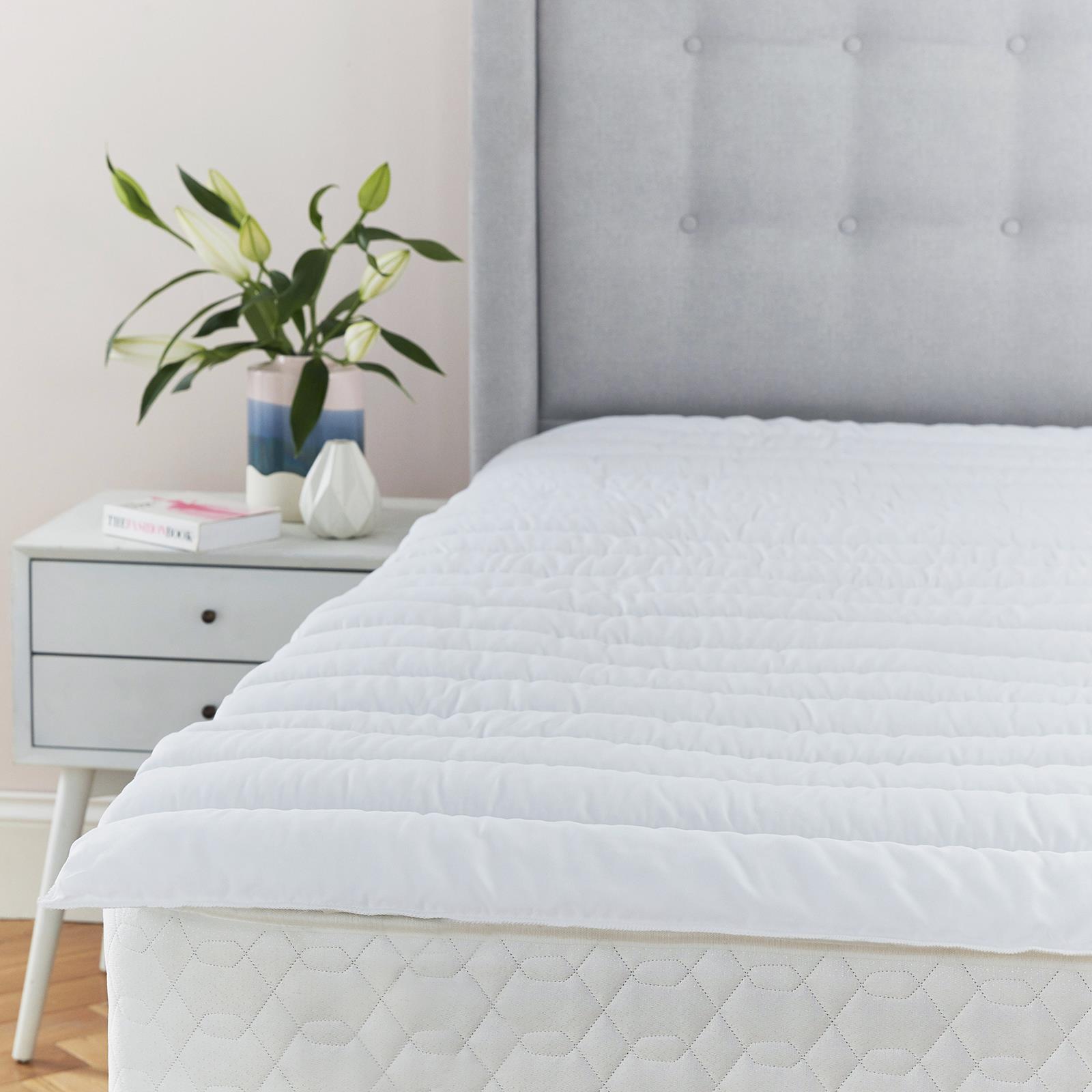 OHS Deep Mattress Topper Microfiber Bounce Soft Hotel Quality Elasticated Straps