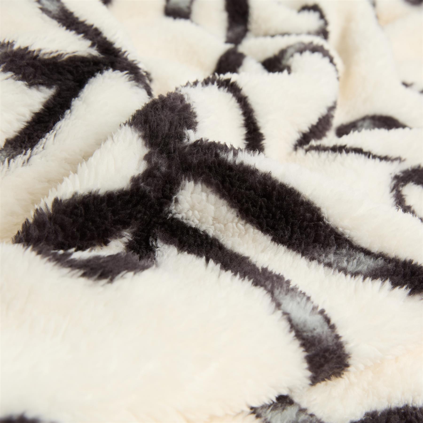 OHS Teddy Fleece Blanket Festive Bow Ribbon Supersoft Warm Thermal Throw