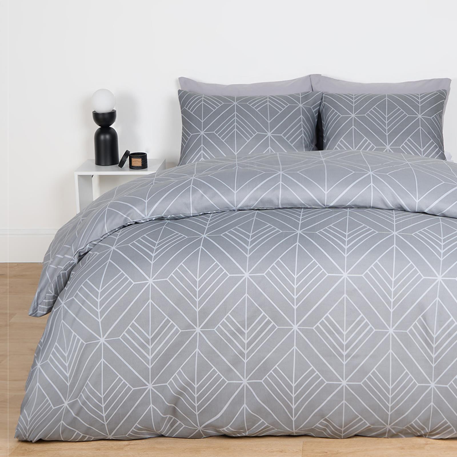 Geo Duvet Cover Bedding Set and Pillowcase Reversible Art Deco Quilt Double King