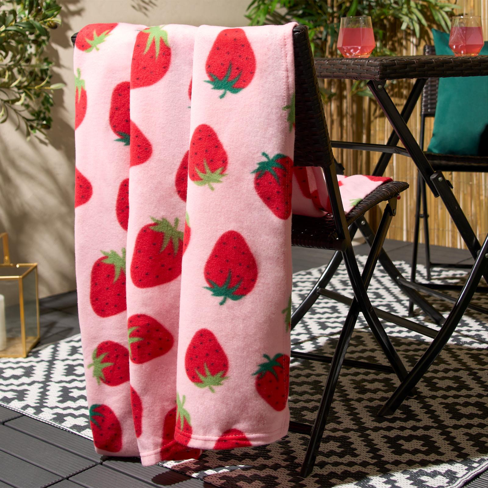 OHS Strawberry Print Throw Soft Polar Fleece Lightweight Blanket - 120 x 150cm