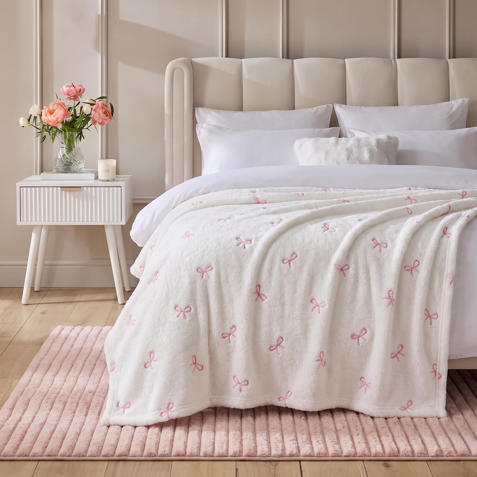 OHS Embossed Throw Ultrasoft Fleece Blanket Winter Soft Warm Bedspread