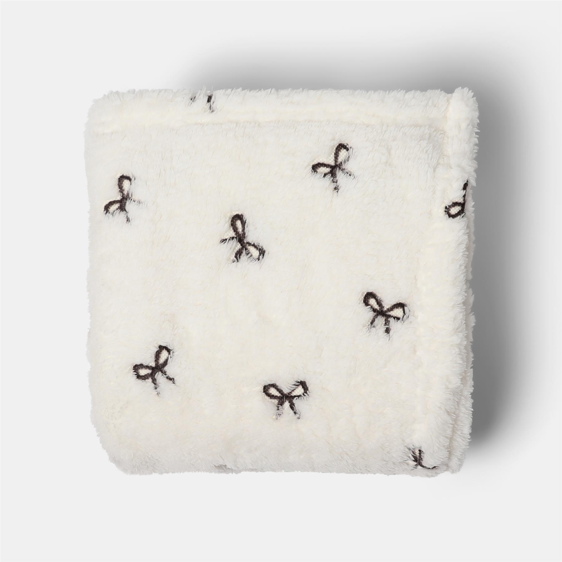 OHS Embossed Throw Ultrasoft Fleece Blanket Winter Soft Warm Bedspread