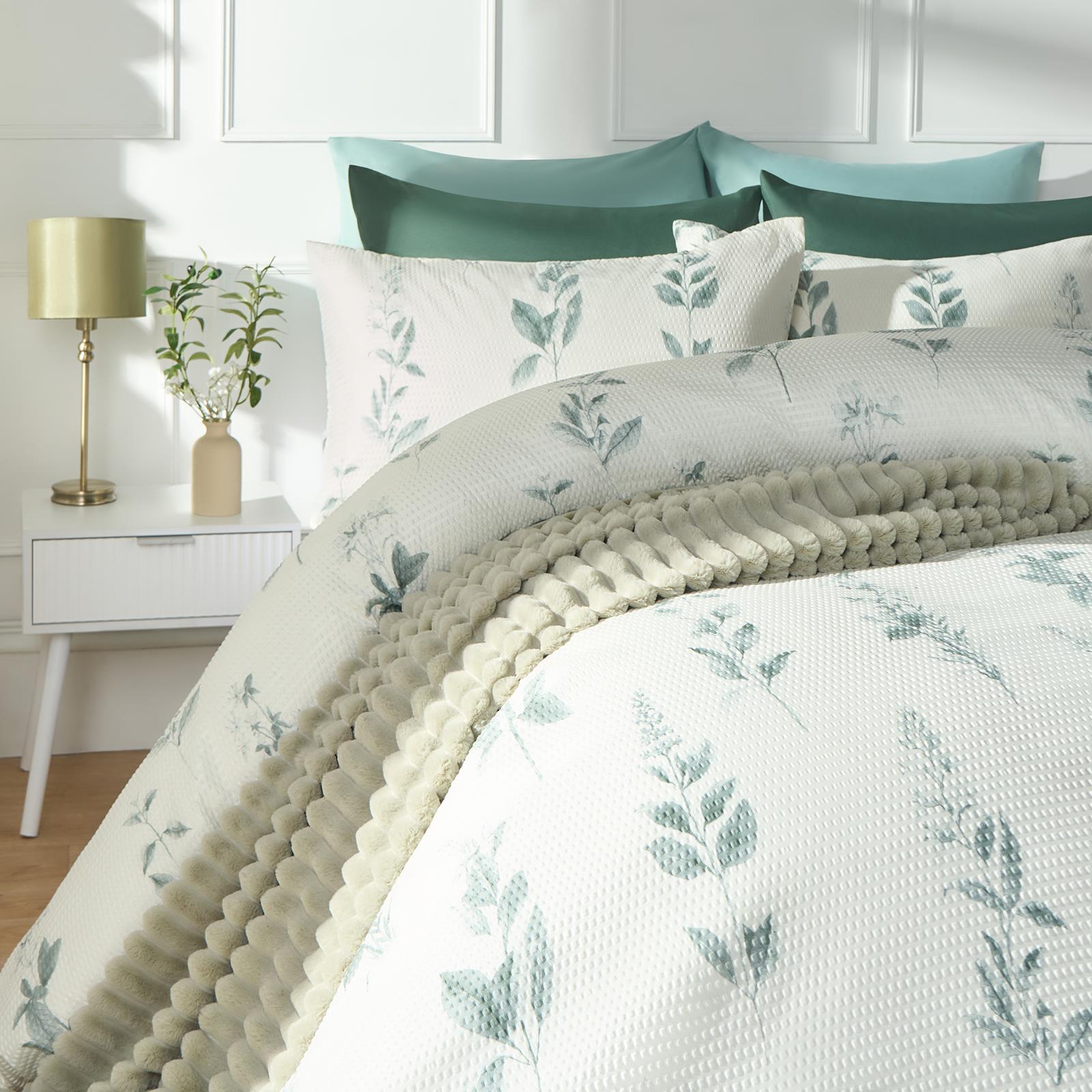 OHS Botanics Embossed Bedding Set Microfibre Duvet Cover with Pillowcase