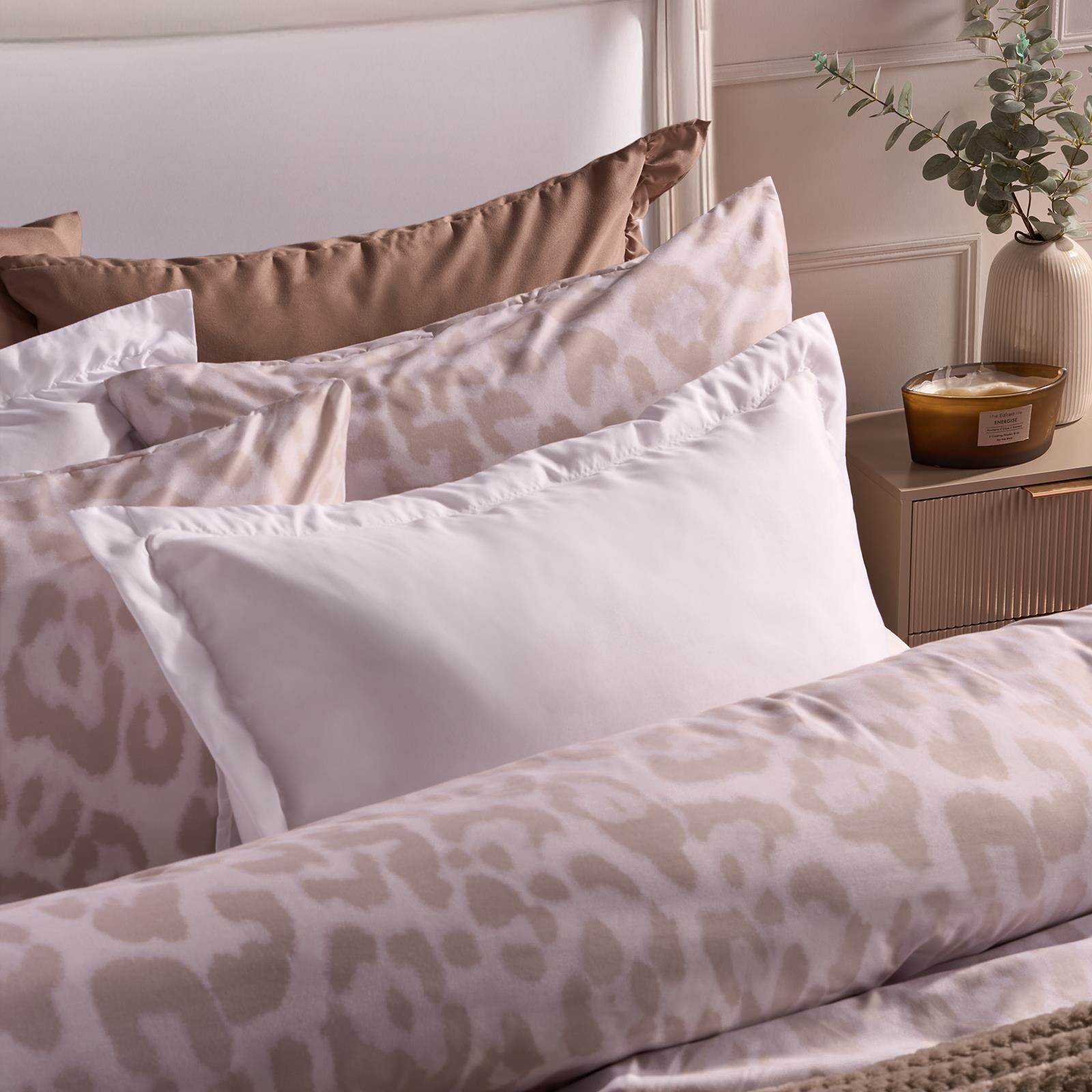 OHS 2 Pack Oxford Pillowcase Set Soft Microfibre Plain Dyed Pillow Covers