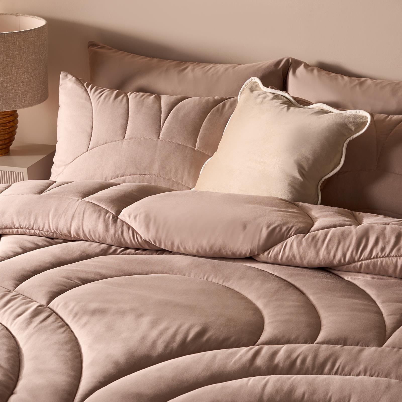 OHS Arches Coverless 7.5 TOG Duvet Quilted Bedding Set with Pillowcase