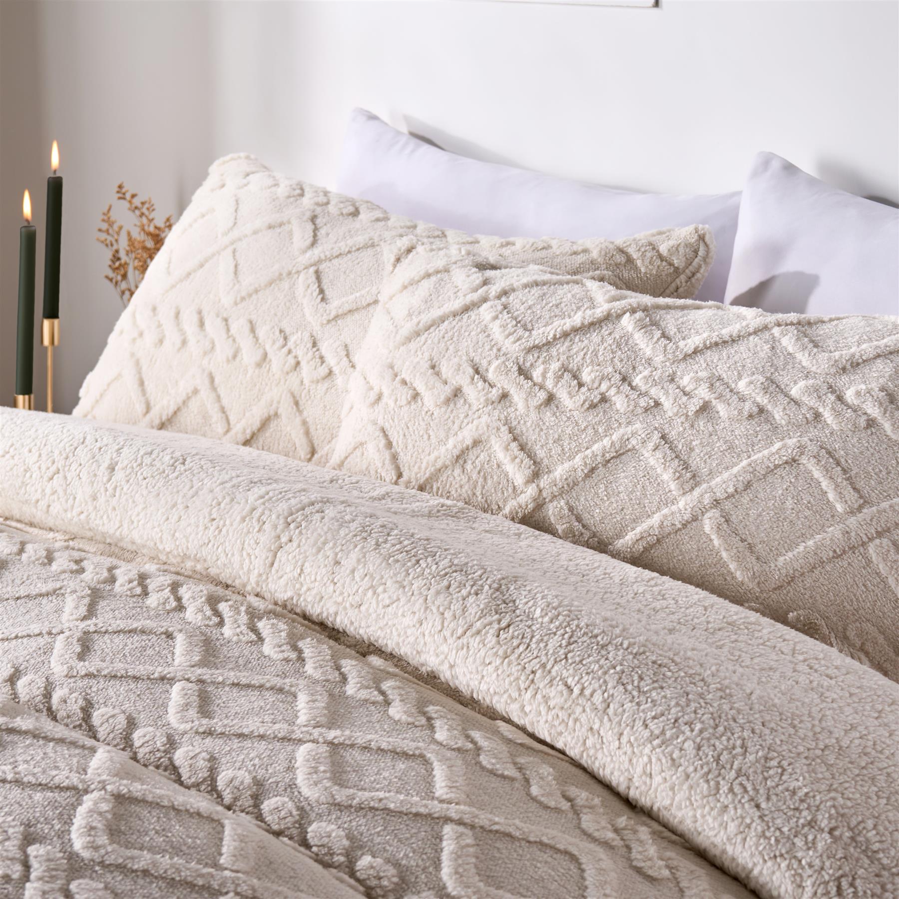 OHS Cable Knit Teddy Fleece Reversible Coverless 10.5 Tog Duvet Bedding Set