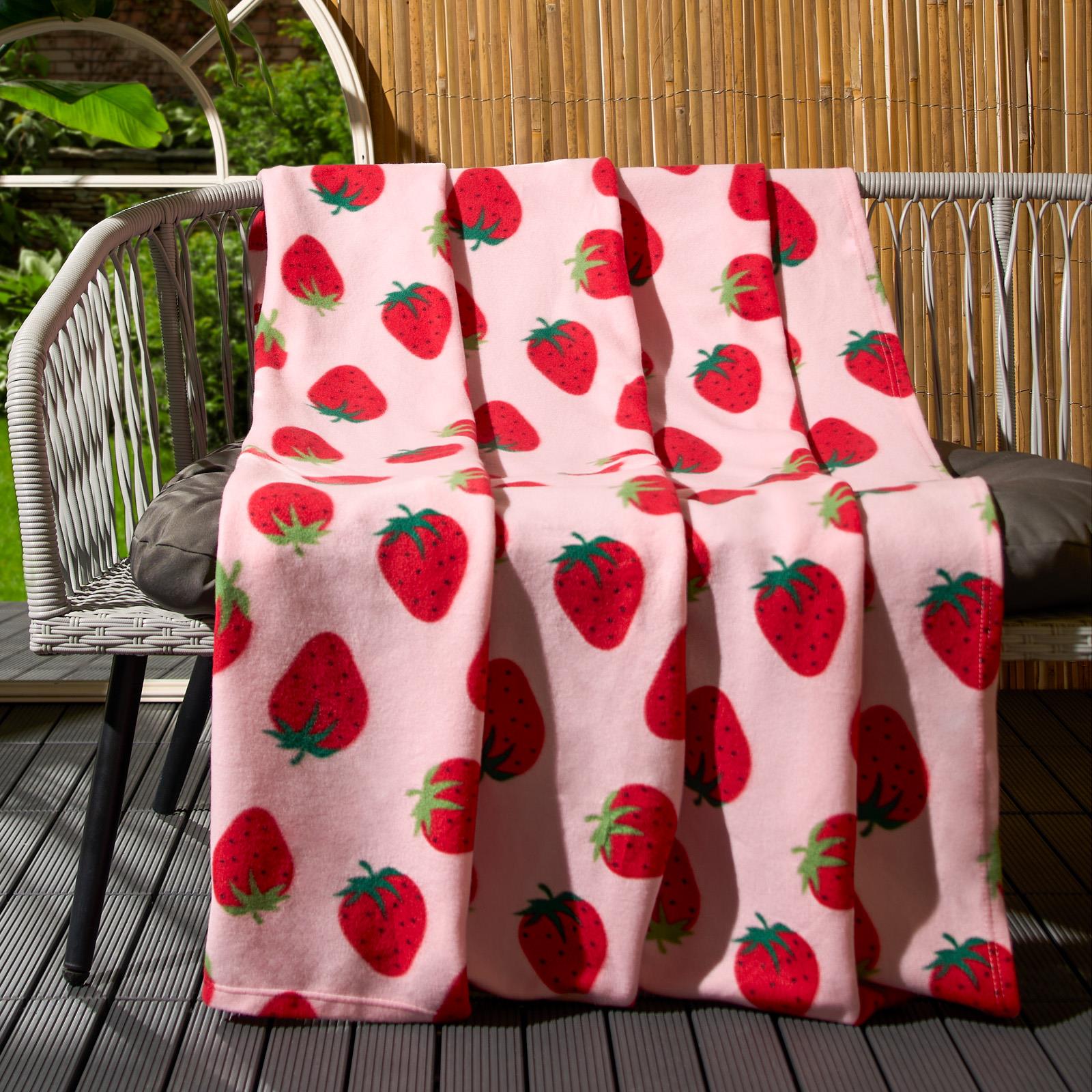 OHS Strawberry Print Throw Soft Polar Fleece Lightweight Blanket - 120 x 150cm