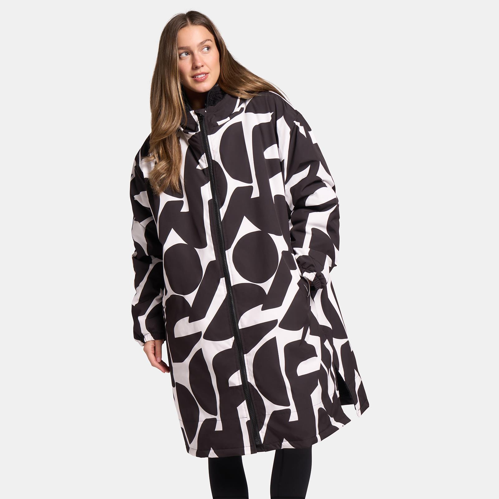 OHS Drying Changing Robe Geo Print Sherpa Lined Water Resistant Oversize Coat