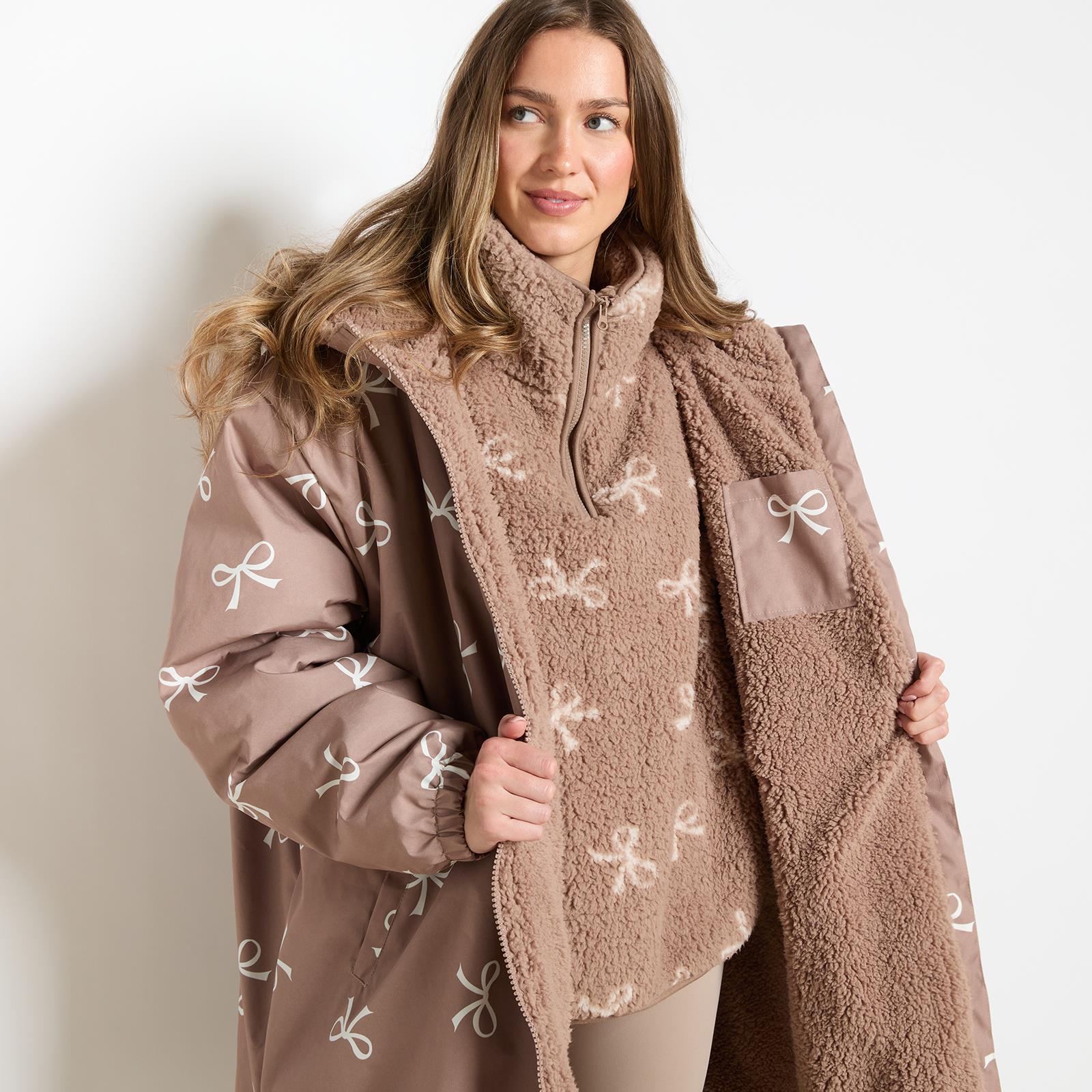 OHS Bows Print Drying Changing Robe Sherpa Lined Water Resistant Oversized Coat