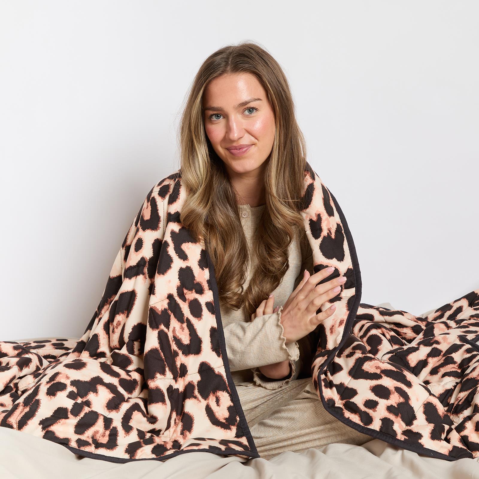 OHS Leopard Weighted Blanket 8kg Quilted Throw Sensory Sleep Anxiety Therapy