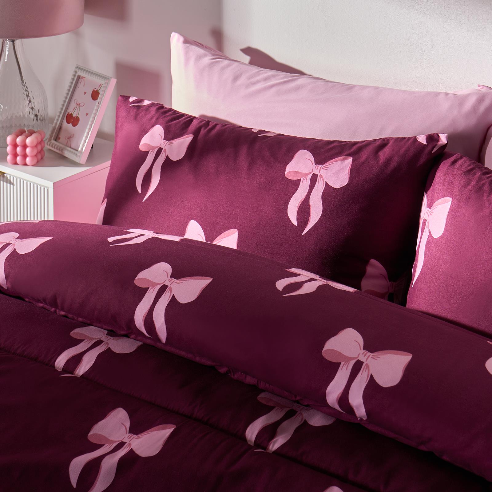 OHS Bows 10.5 Tog Coverless Duvet with Pillowcase Winter Warm Bedding Set