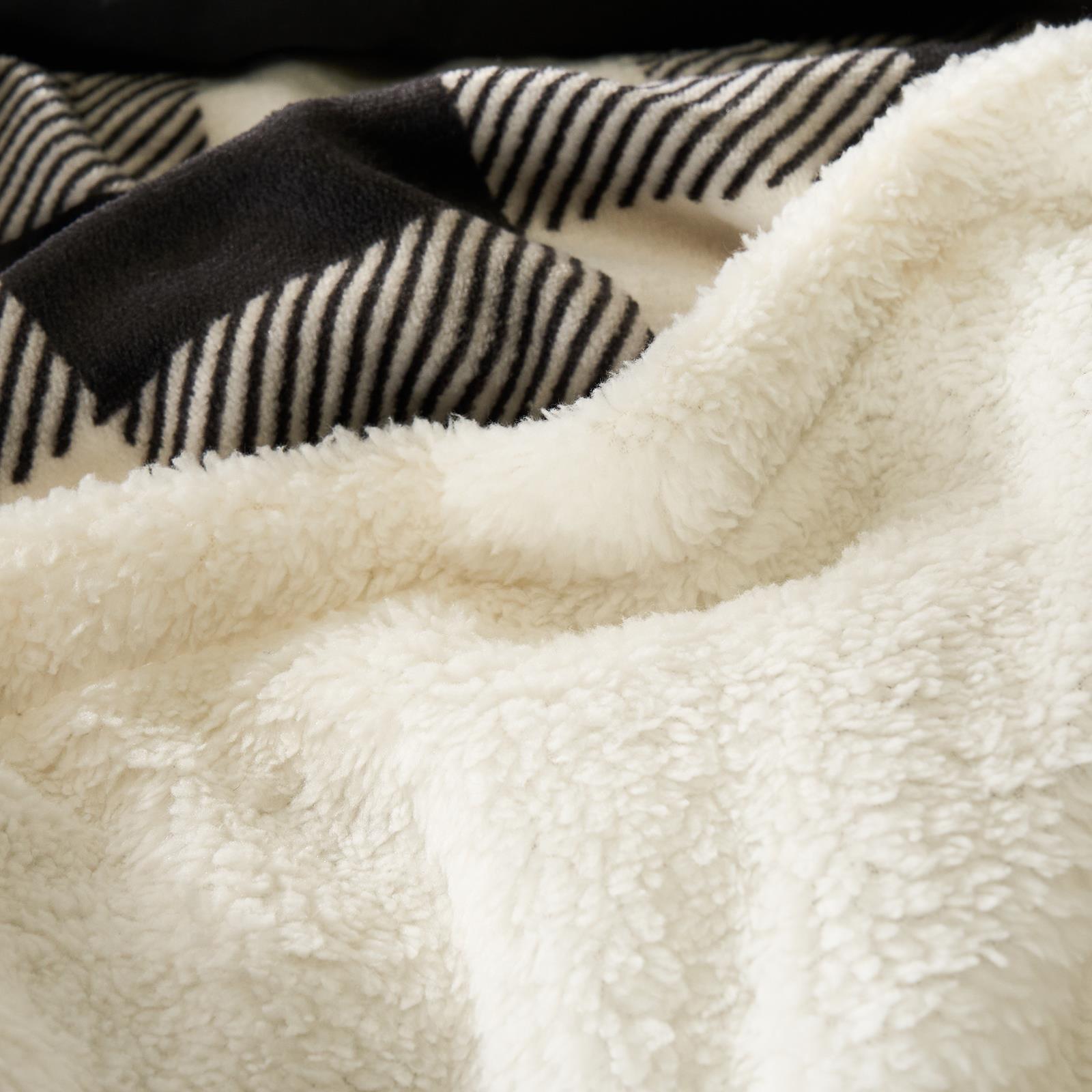 OHS Gingham Throw Super Soft Fleece Travel Blanket Thermal Bedspread Home Decor