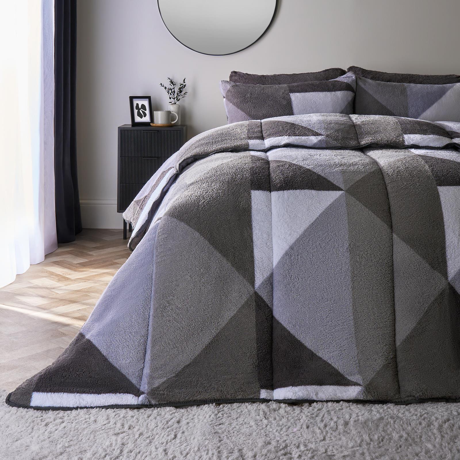 OHS Geometric Teddy Fleece Coverless Duvet Quilt Bedding Set 10.5 TOG Pillowcase
