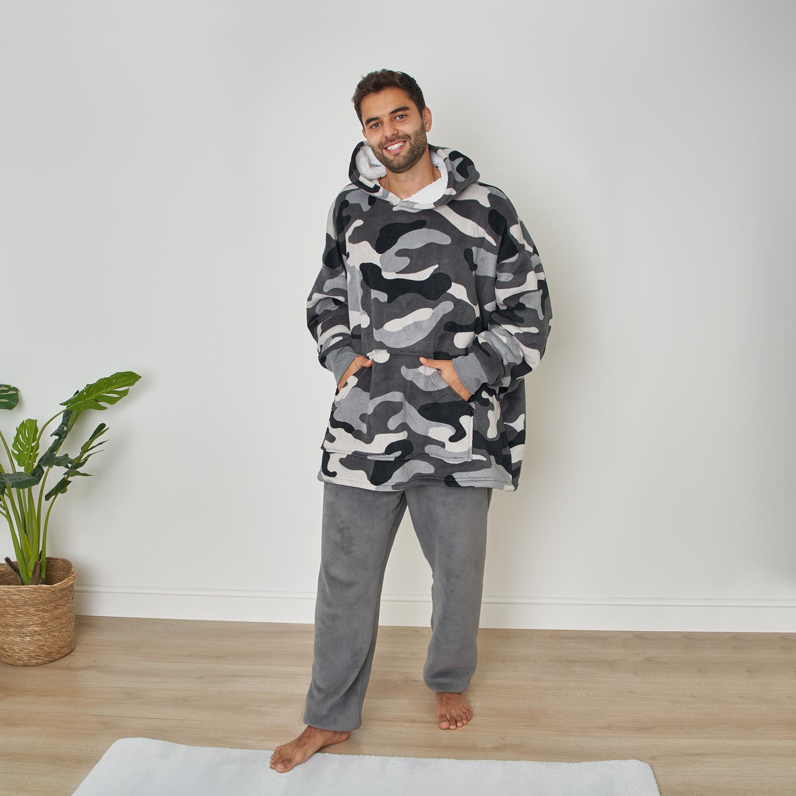 Dreamscene Camo Oversized Hoodie Blanket Giant Hiking Wearable Sherpa Sweatshirt