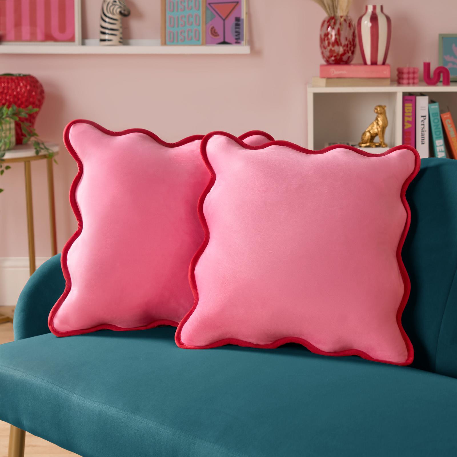 OHS Scallop Edge Cushion Covers Matte Velvet Square Pillowcases Filled Multipack