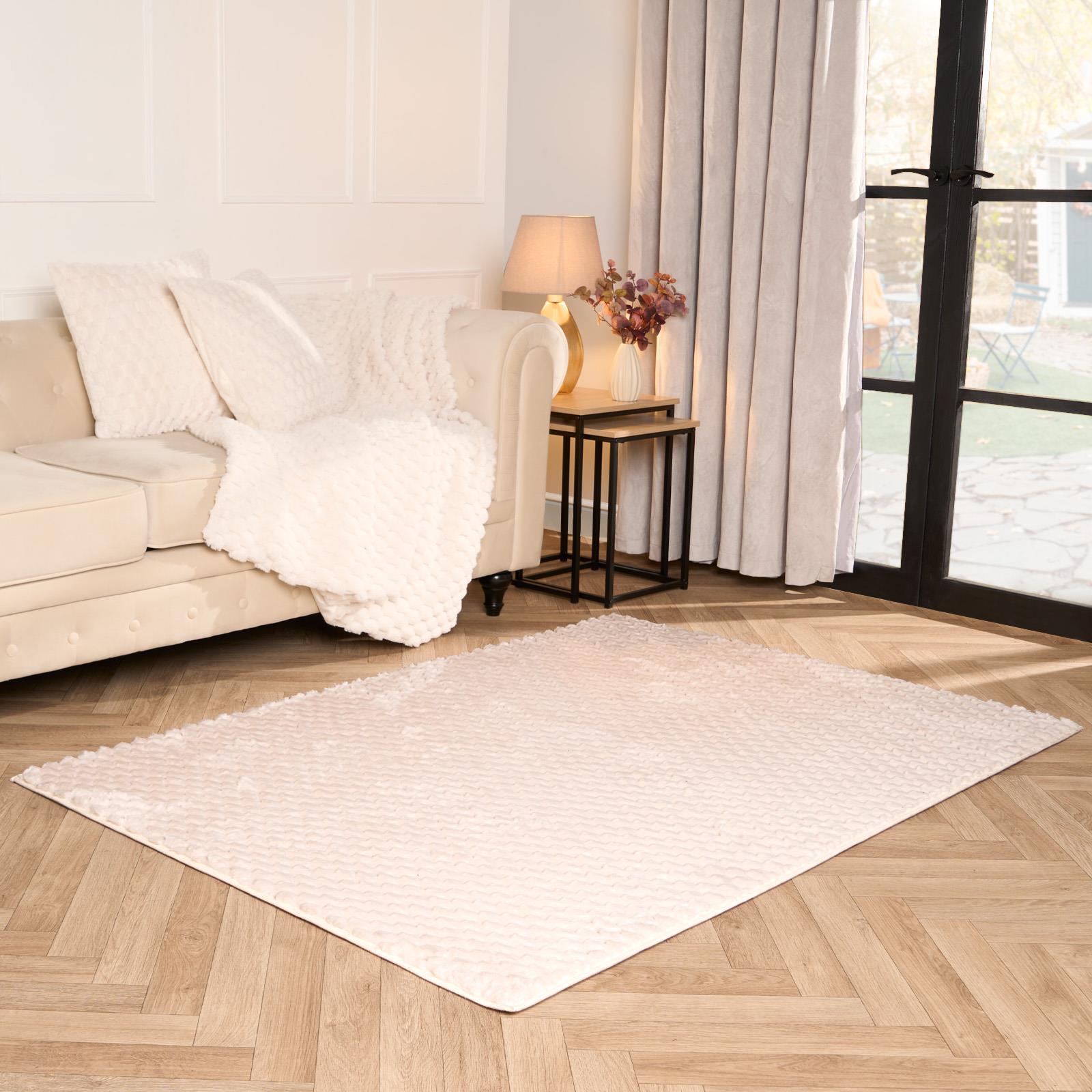 Waffle Fleece Rug Supersoft Faux Fur Living Room Bedroom Floor Anti Slip Carpet - Picture 4 of 5