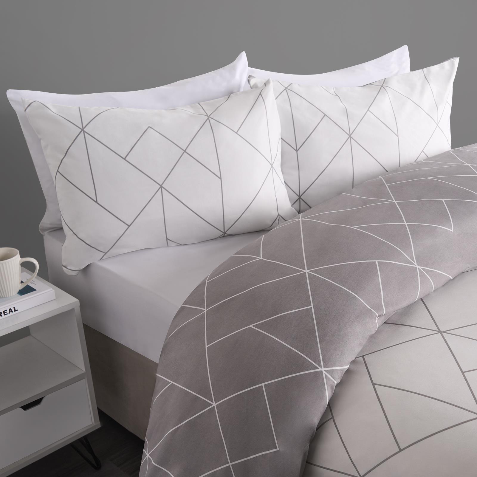 OHS Geometric Reversible Bedding Set Soft Quilt Duvet Cover with Pillowcase