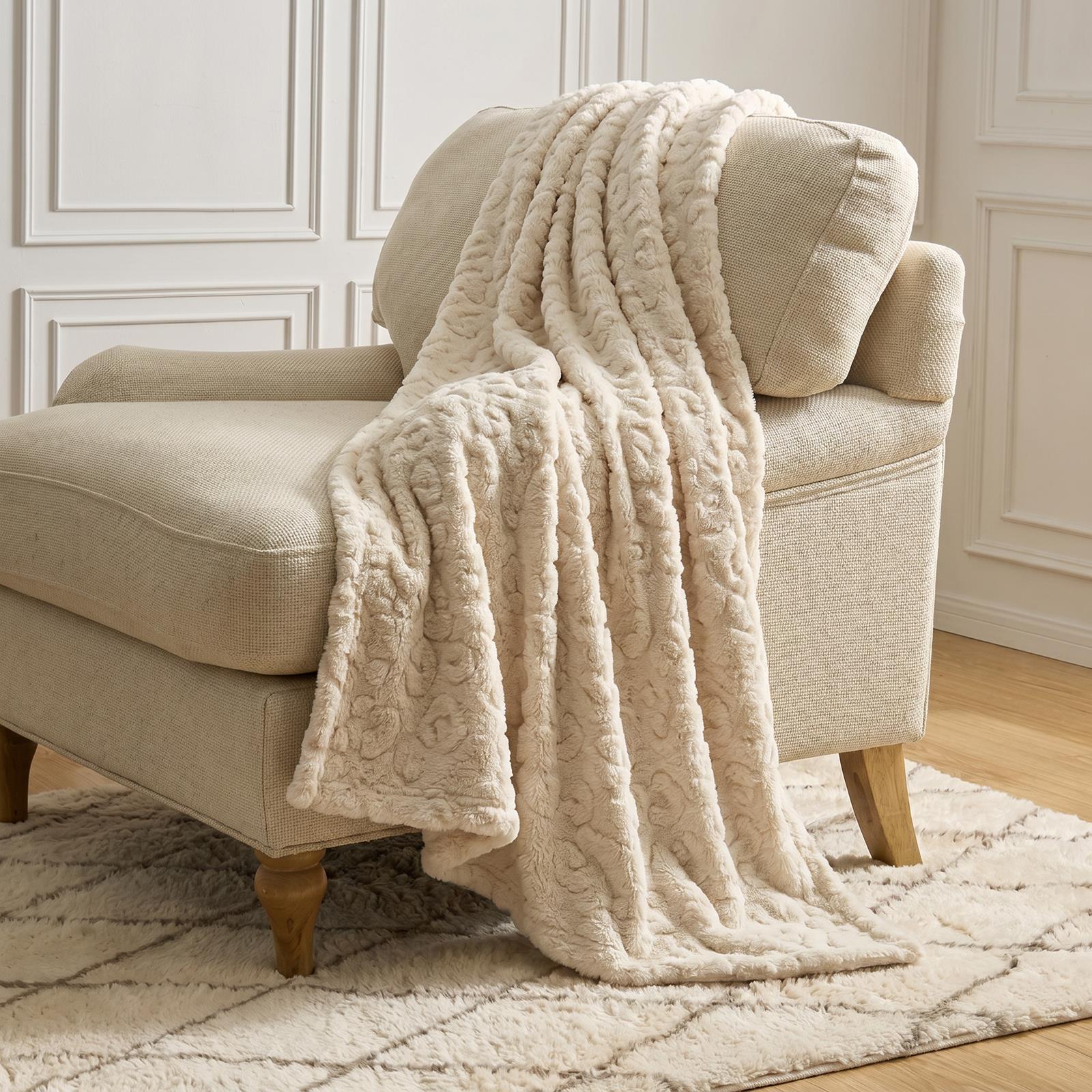 OHS Tufted Throw Animal Pattern Teddy Fleece Blanket Thermal Bedspread