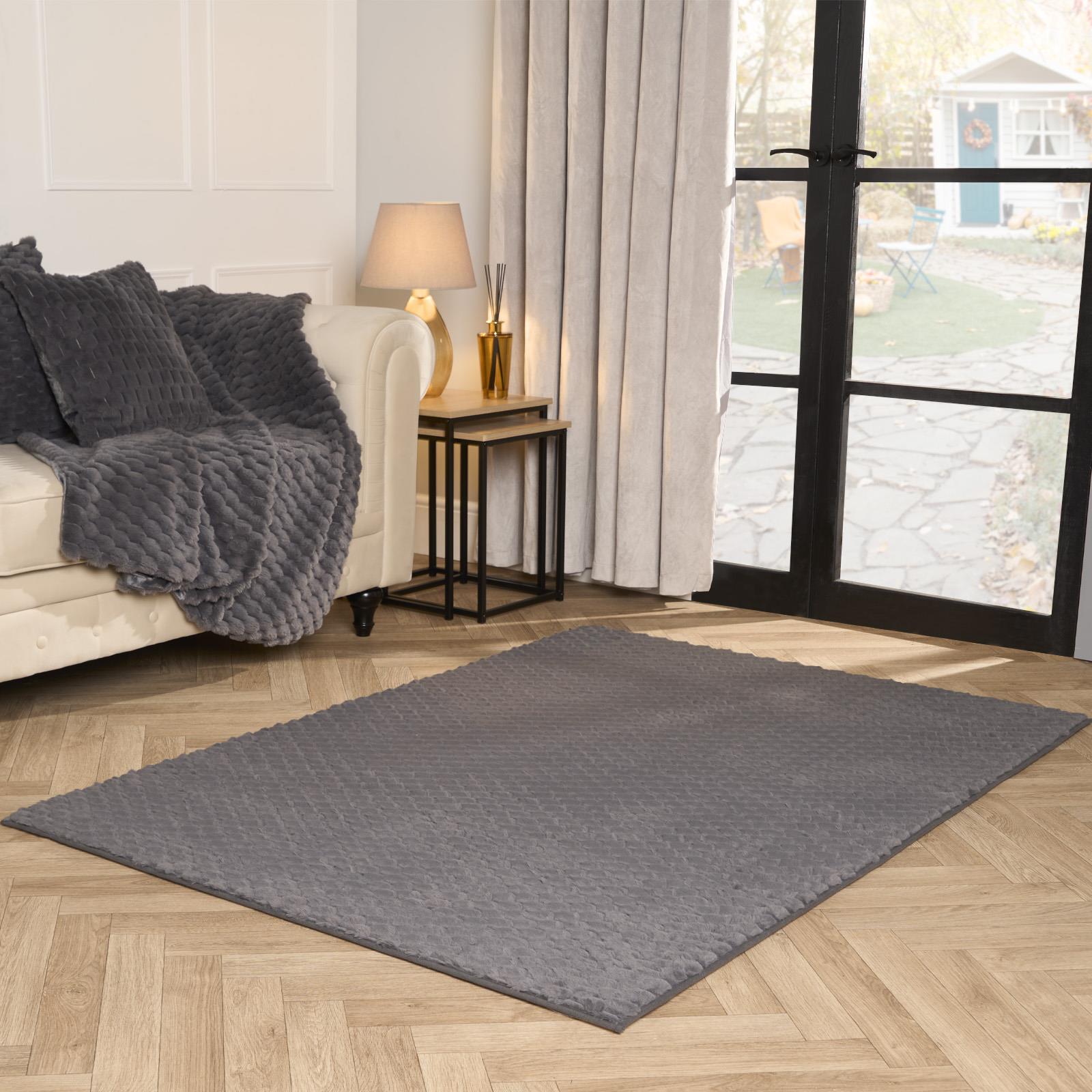 Waffle Fleece Rug Supersoft Faux Fur Living Room Bedroom Floor Anti Slip Carpet - Picture 2 of 5